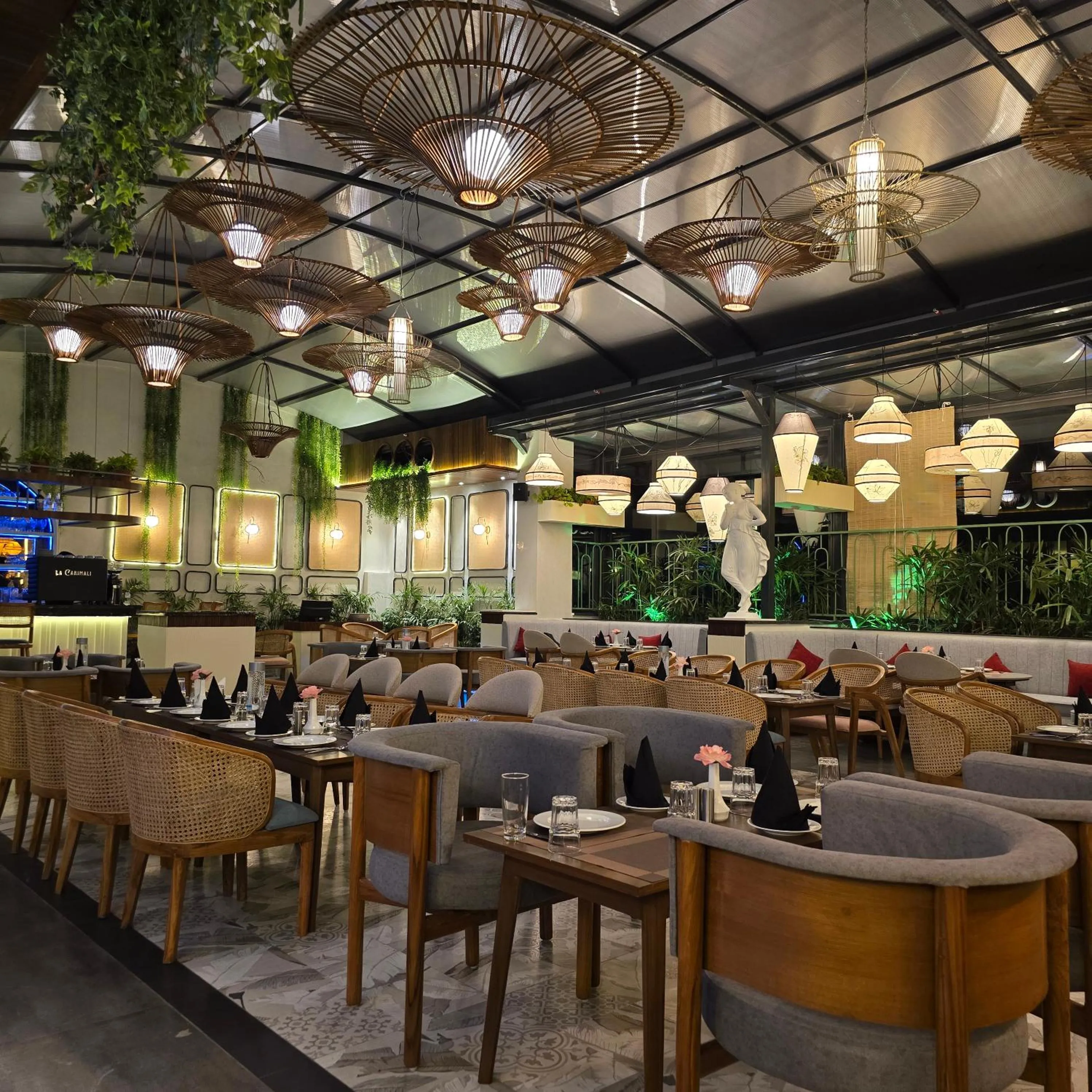 Restaurant/places to eat in The Montage