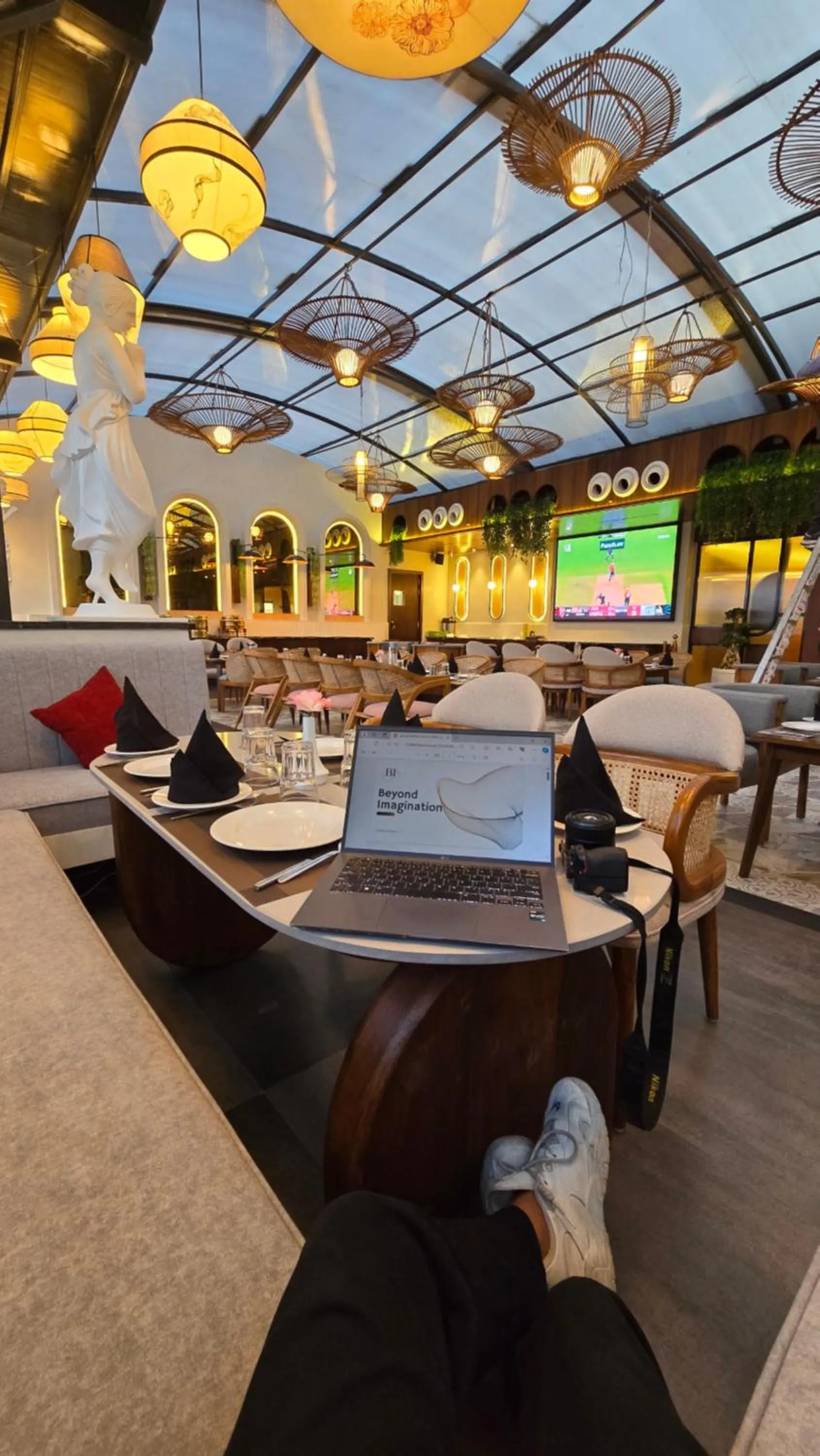 Evening entertainment in The Montage