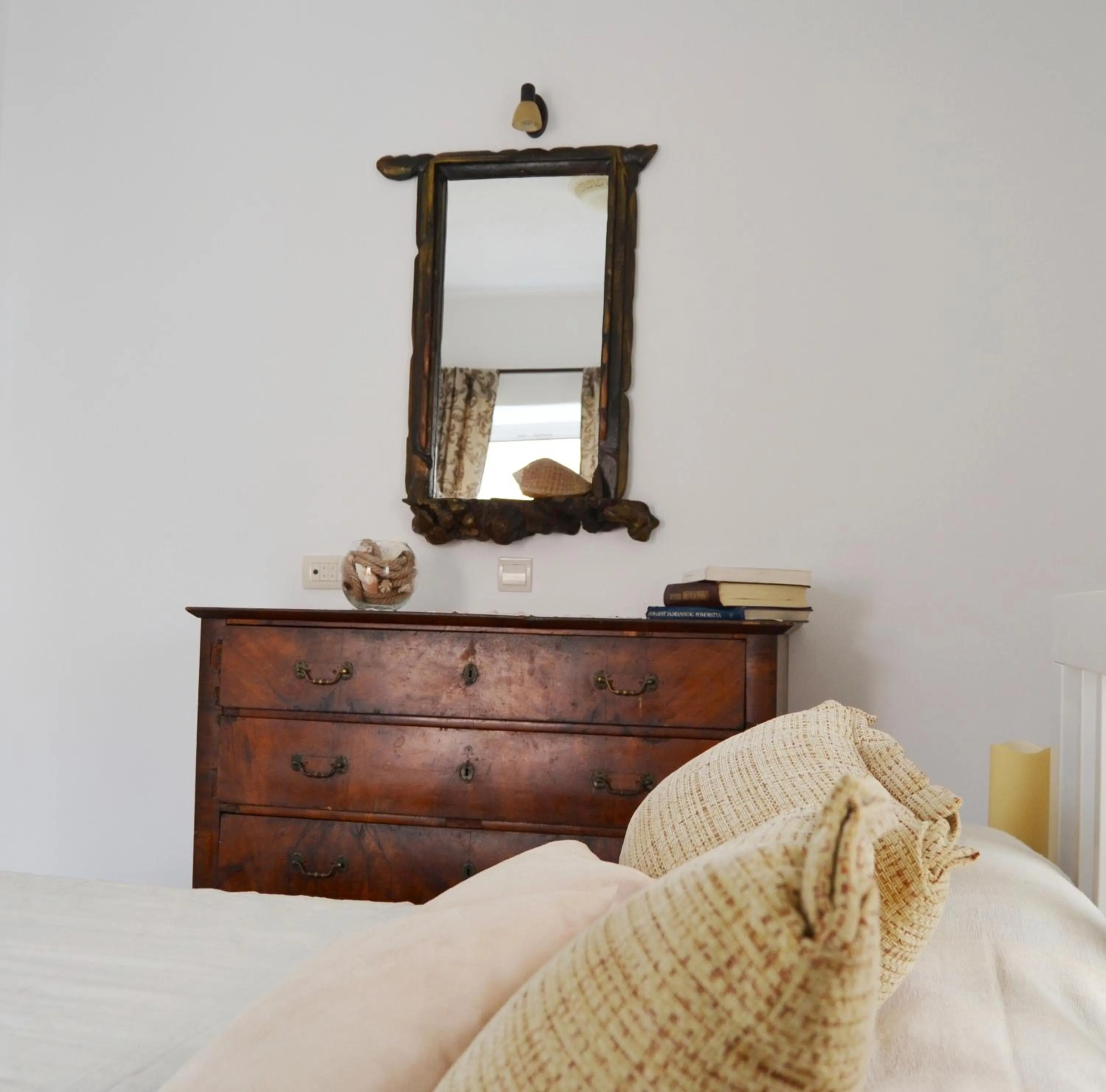 Facade/entrance, Bed in Bell Tower Apartment