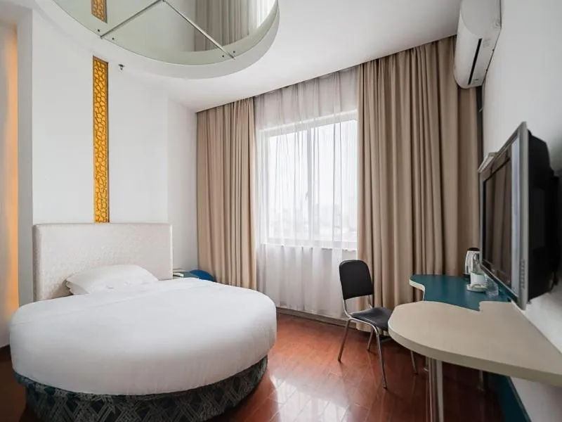 GreenTree Inn Express Hotel North Huaihai Road