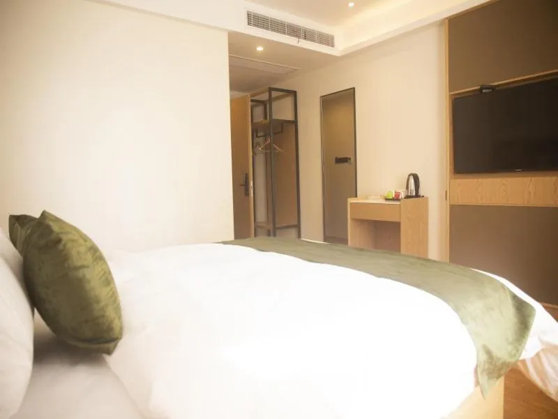 Bed in GreenTree Inn Express Hotel Jiangsu Suqian Shuyang Bus Station