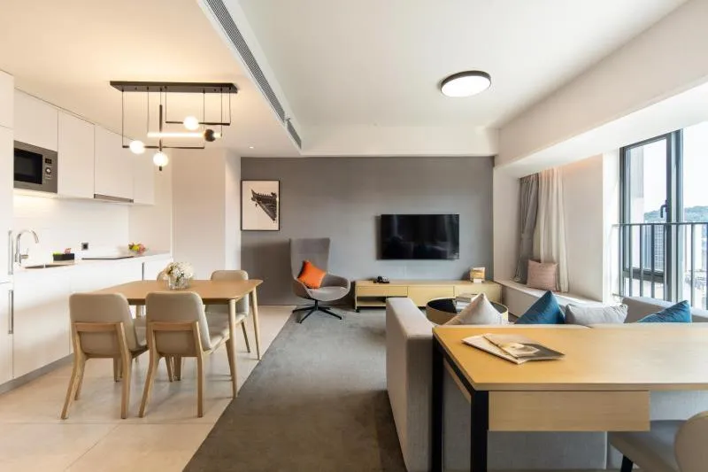 Communal lounge/ TV room in Keypai Hotel