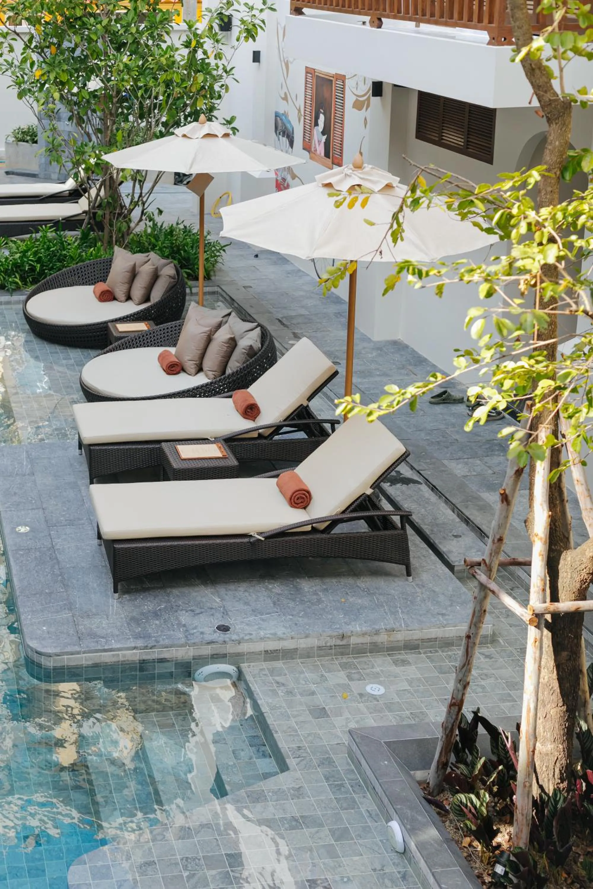 Swimming pool in Hotel Sensai Nimman Chiang Mai - Adults Only