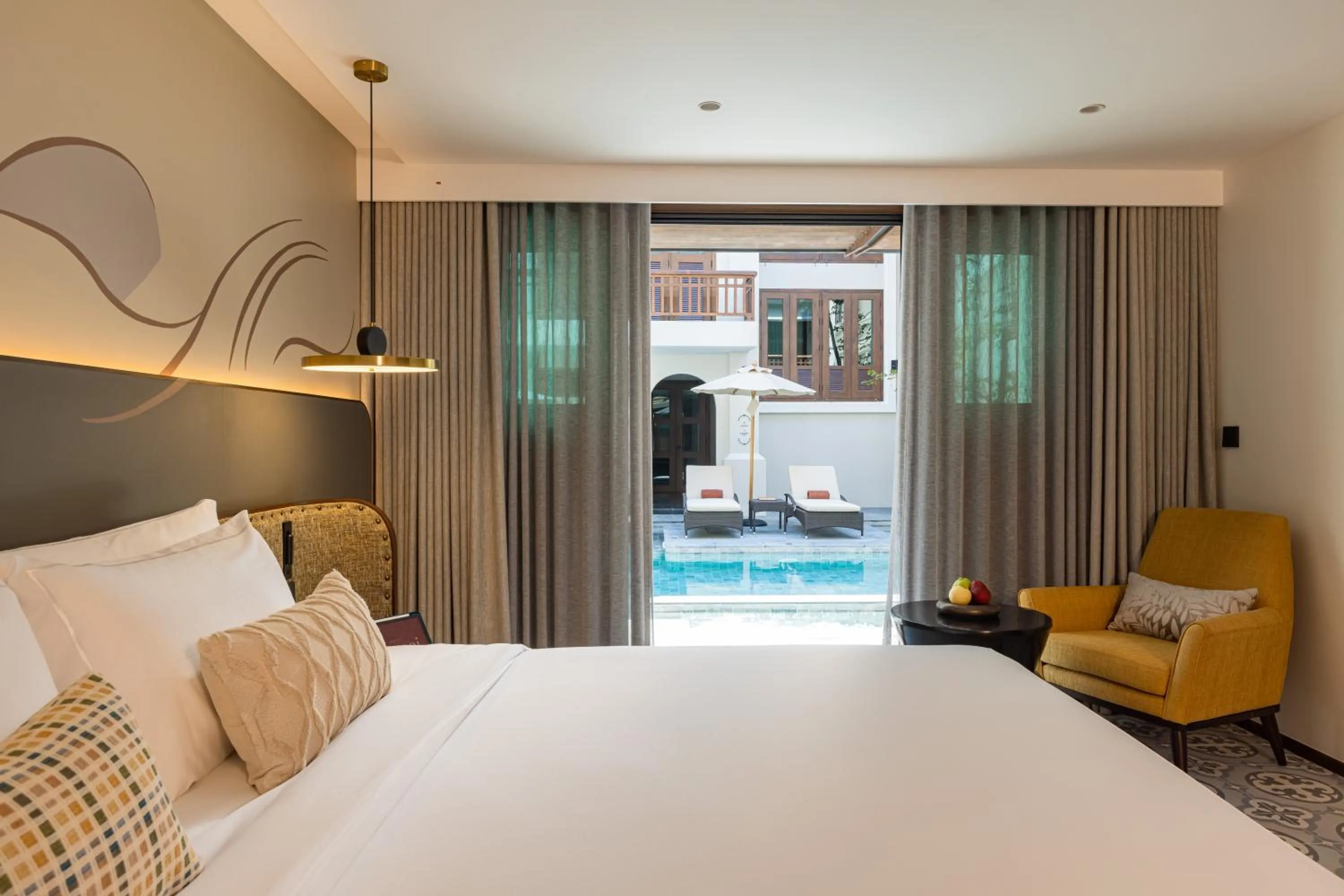 Pool view, Bed in Hotel Sensai Nimman Chiang Mai - Adults Only