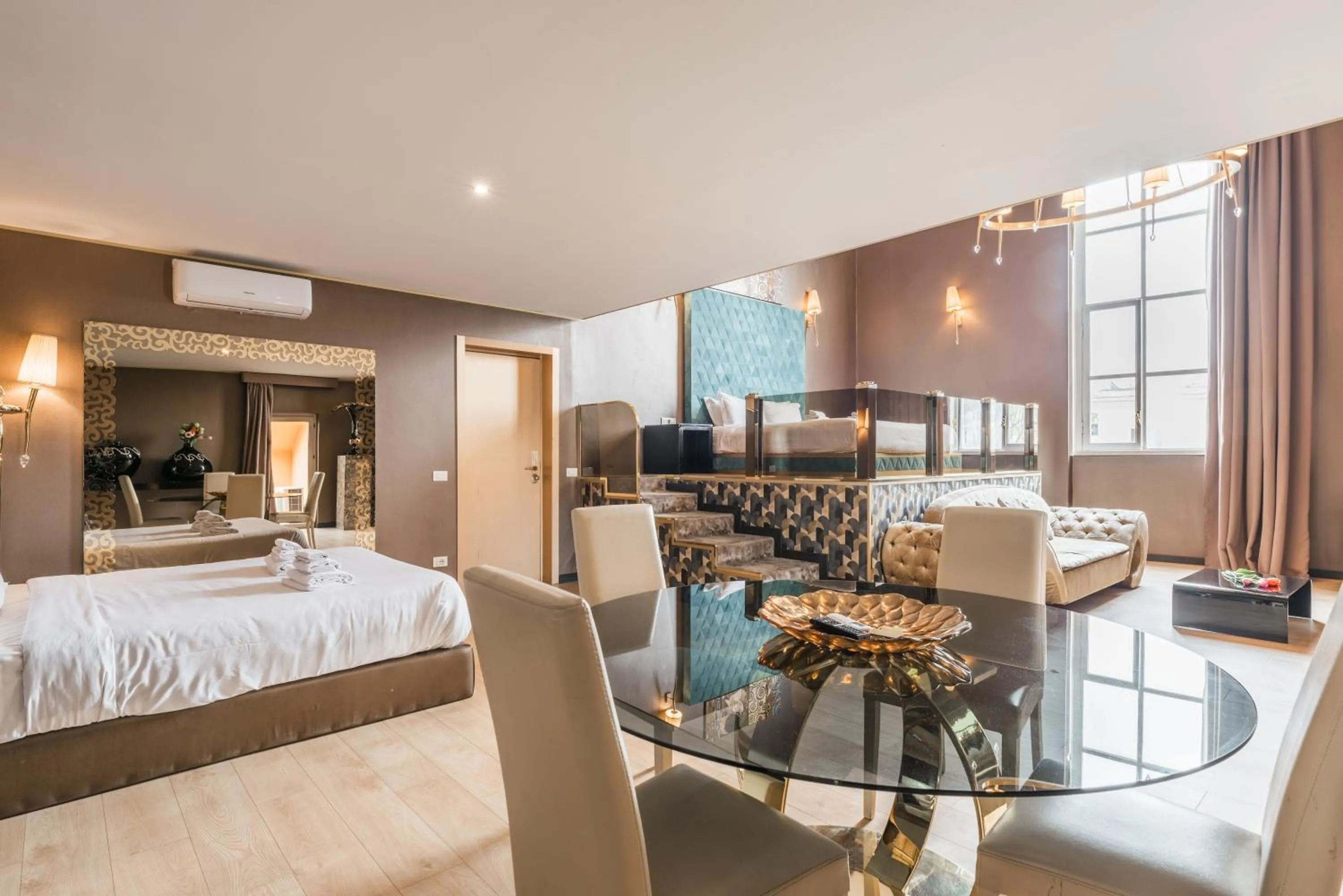 Photo of the whole room, Bed in Penthouse Suite Rome - Private Suites