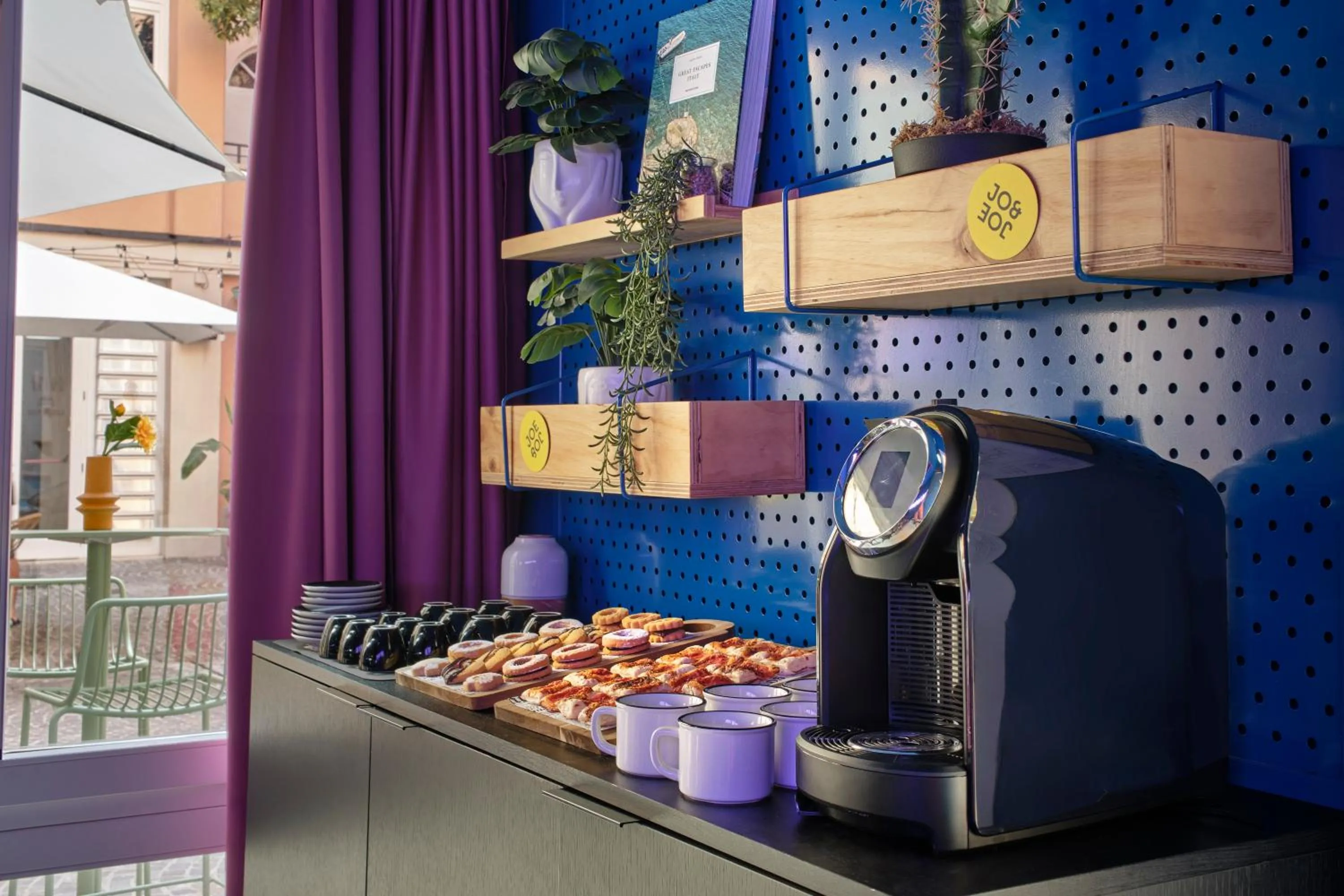 Coffee/tea facilities in JO&JOE ROMA