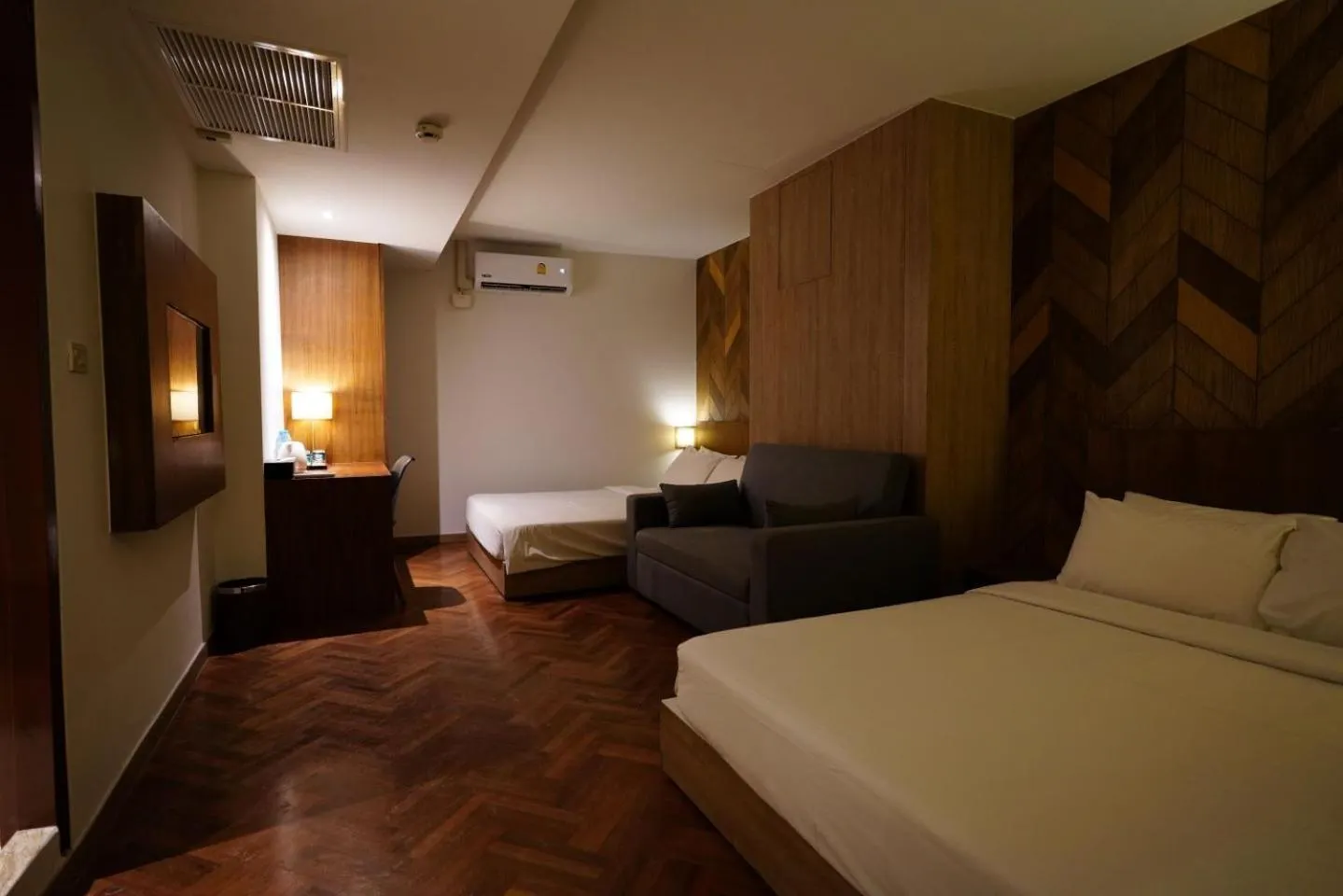 Bed in The poshtel Bangkok By Benya