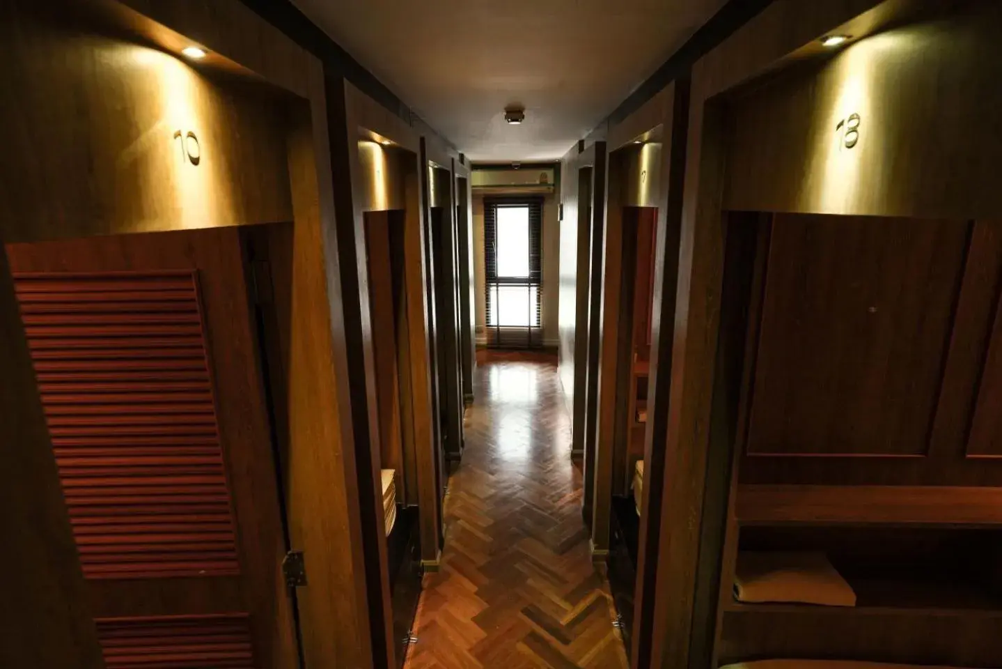 Single Room with Shared Shower and Toilet in The poshtel Bangkok By Benya Single Room with Shared Shower and Toilet in The poshtel Bangkok By Benya