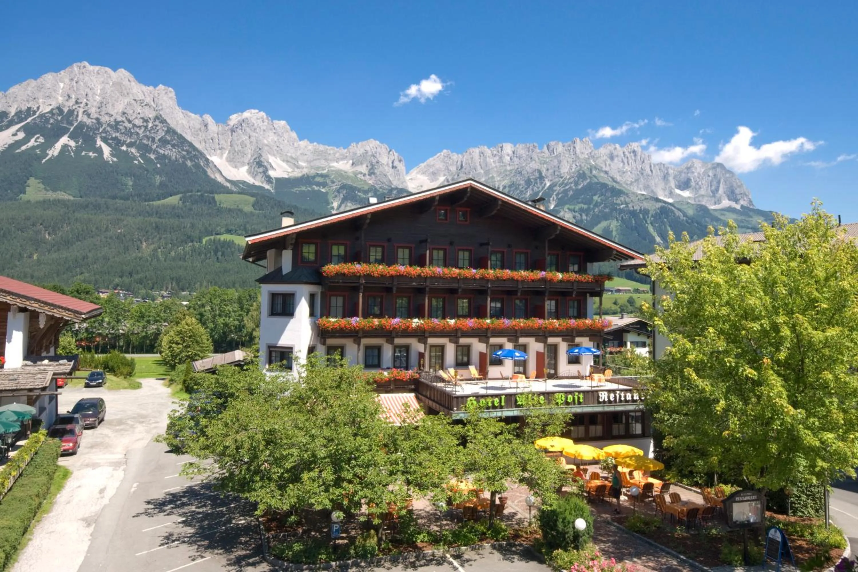Facade/entrance in Alte Post
