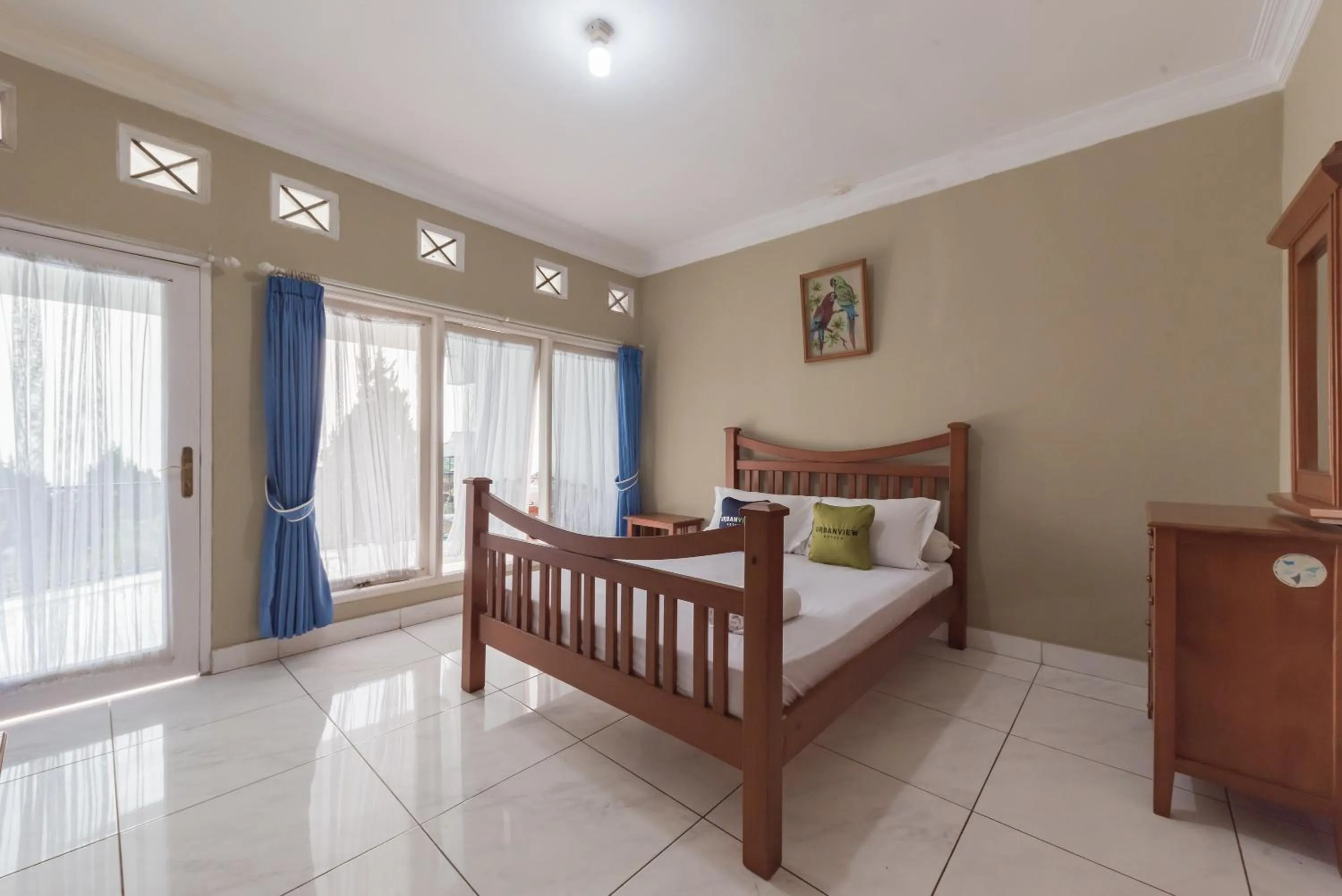 Bed in Urbanview Resort Anty Cisarua Tugu Puncak by RedDoorz