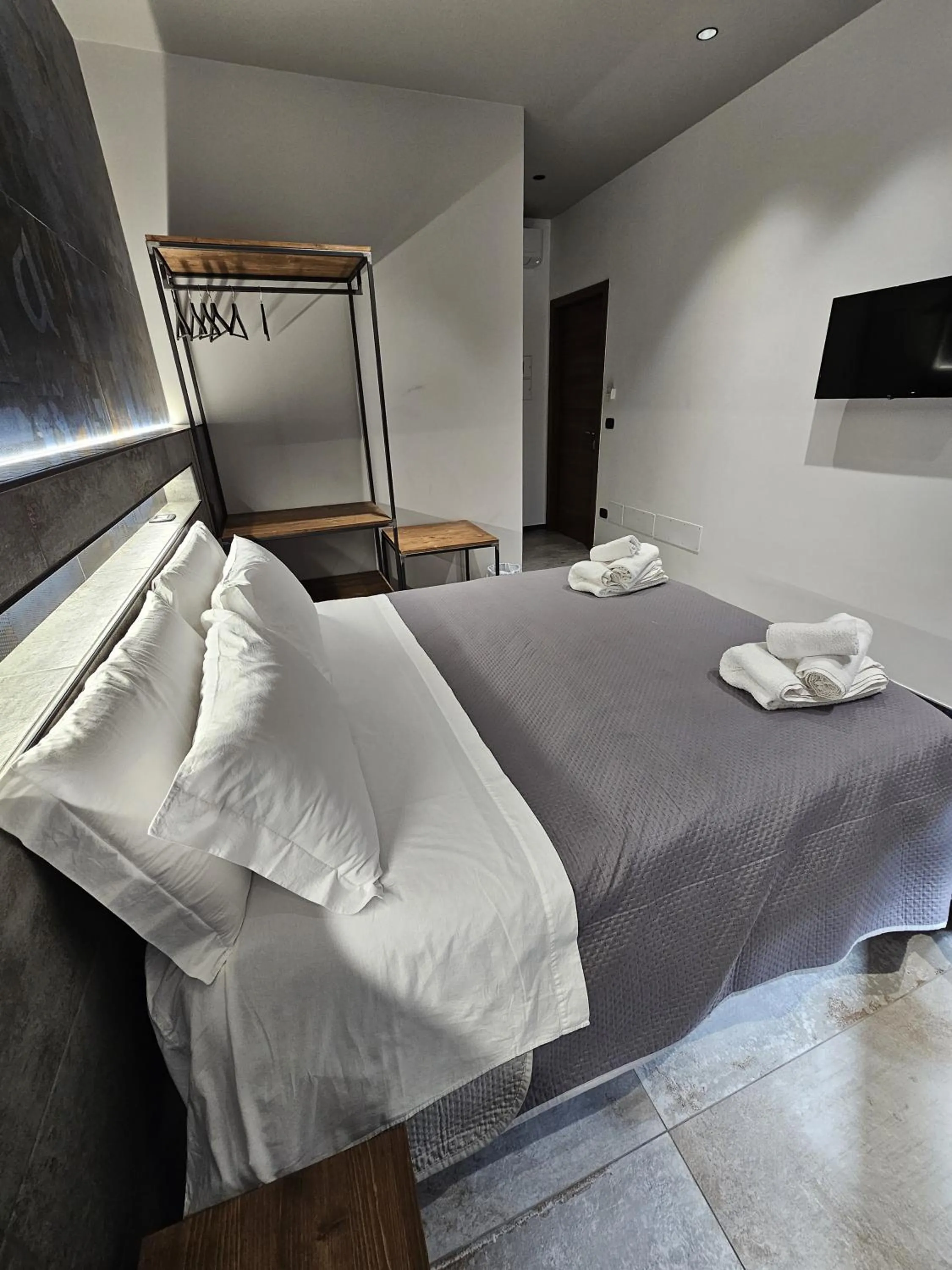 Bedroom, Bed in Binario1 Rooms