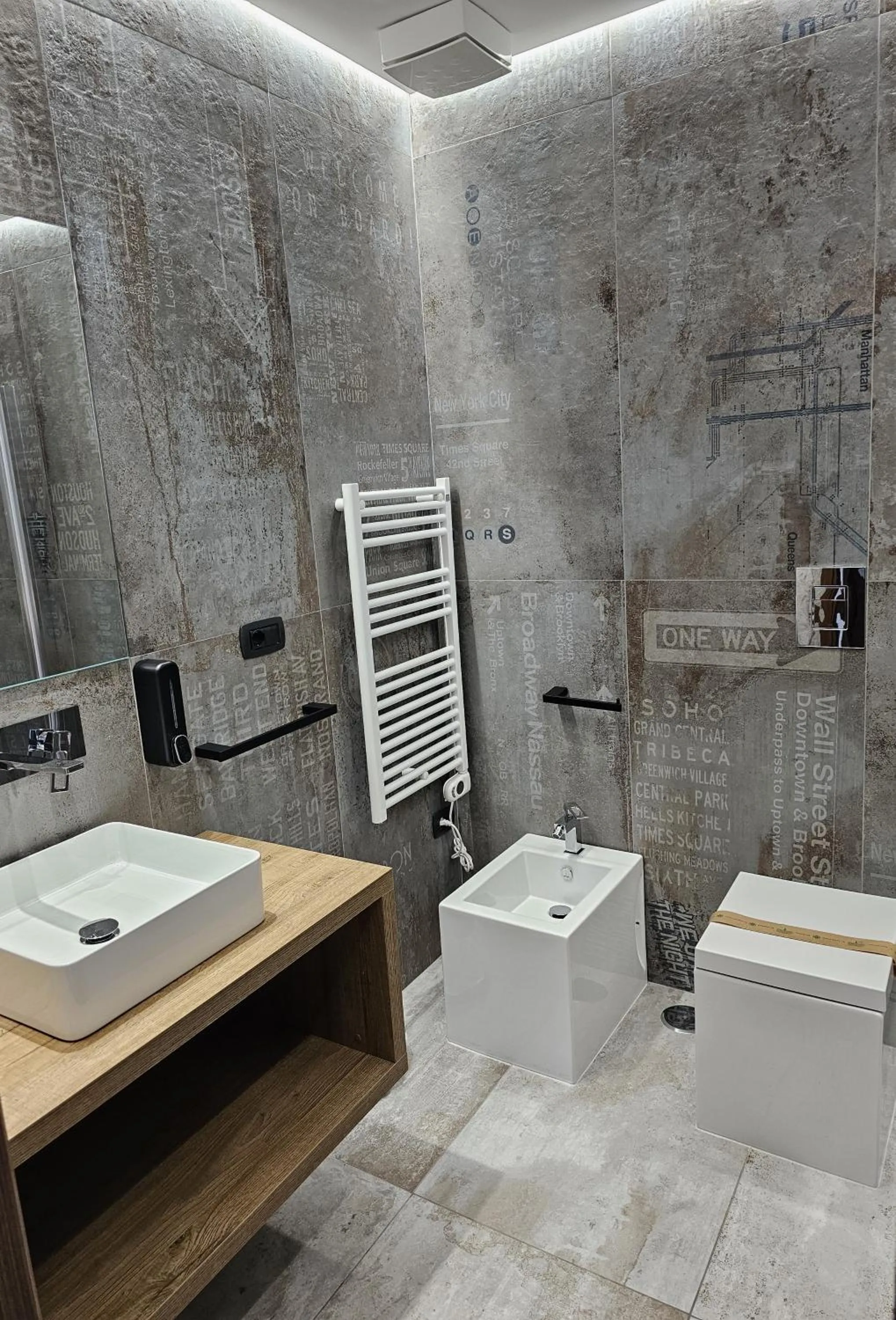 Bathroom in Binario1 Rooms