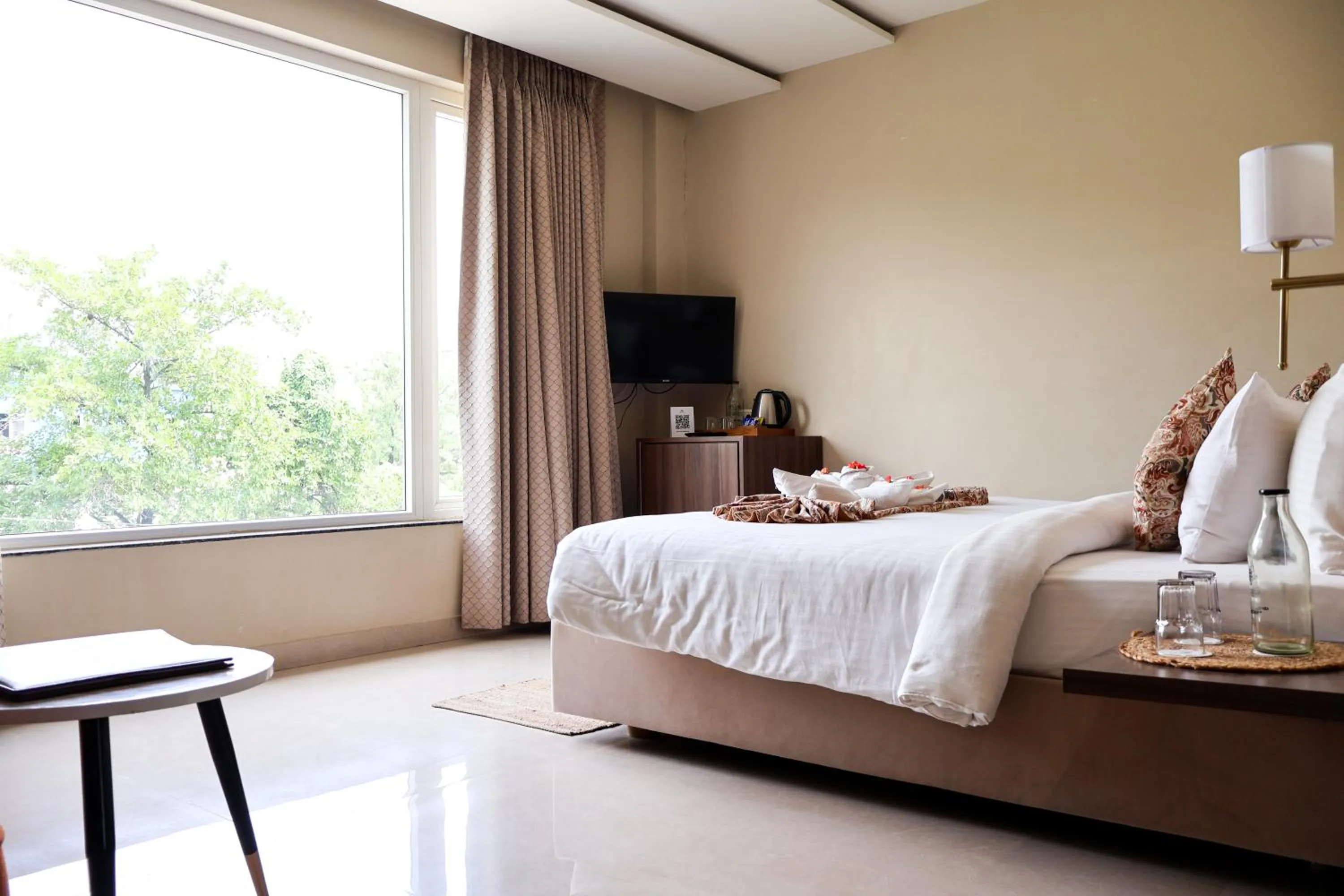 Bed in HHW Buddha Lineage