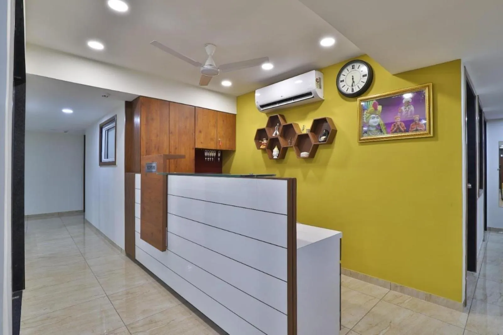 Lobby or reception in Leo Hotel