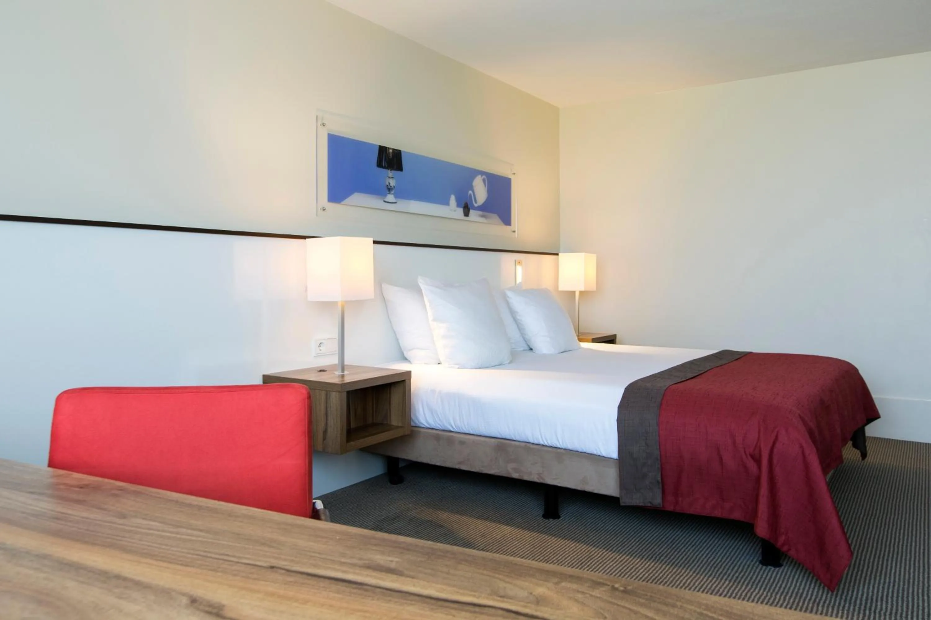 Photo of the whole room, Bed in Holiday Inn Eindhoven Centre by IHG