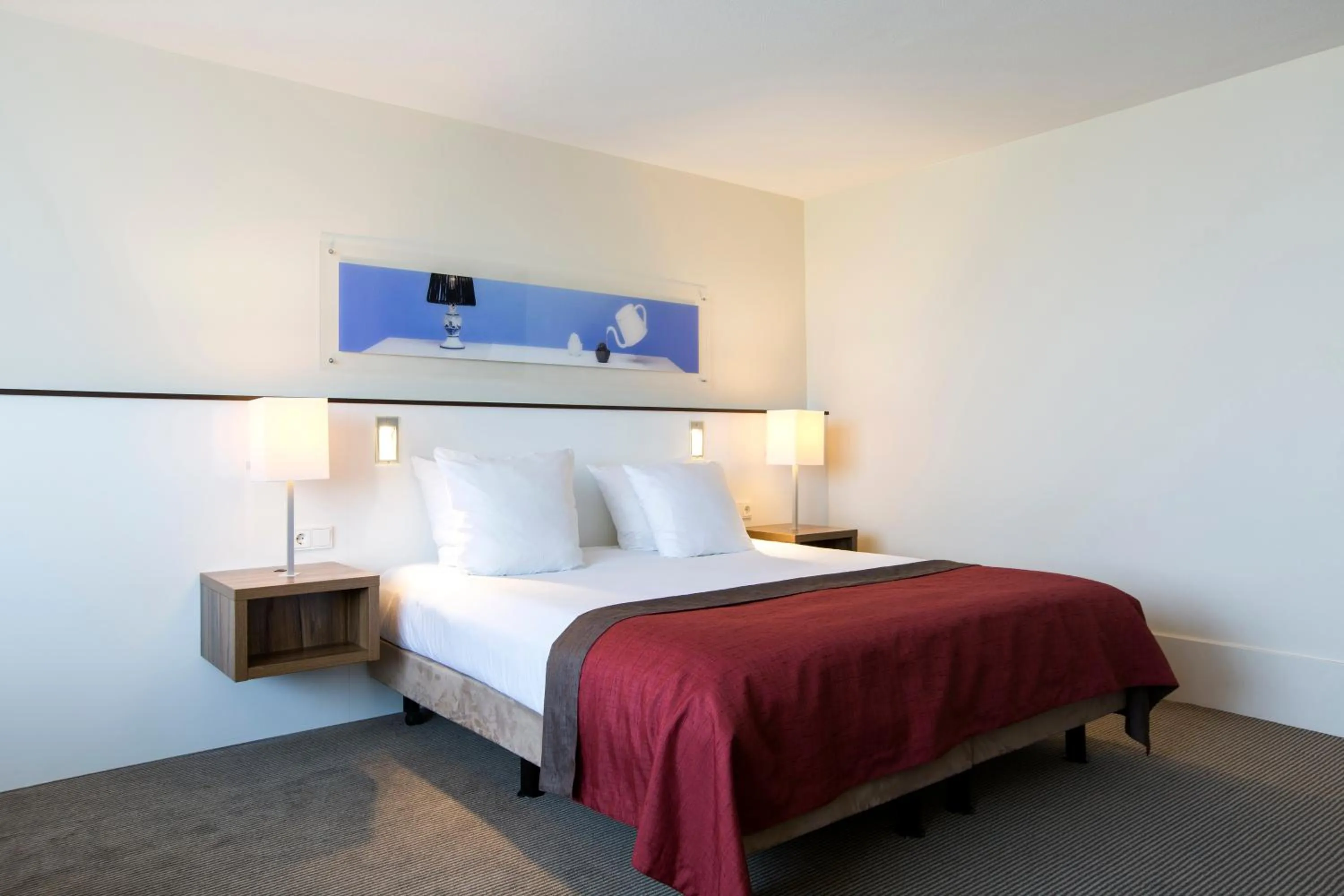 Photo of the whole room, Bed in Holiday Inn Eindhoven Centre by IHG