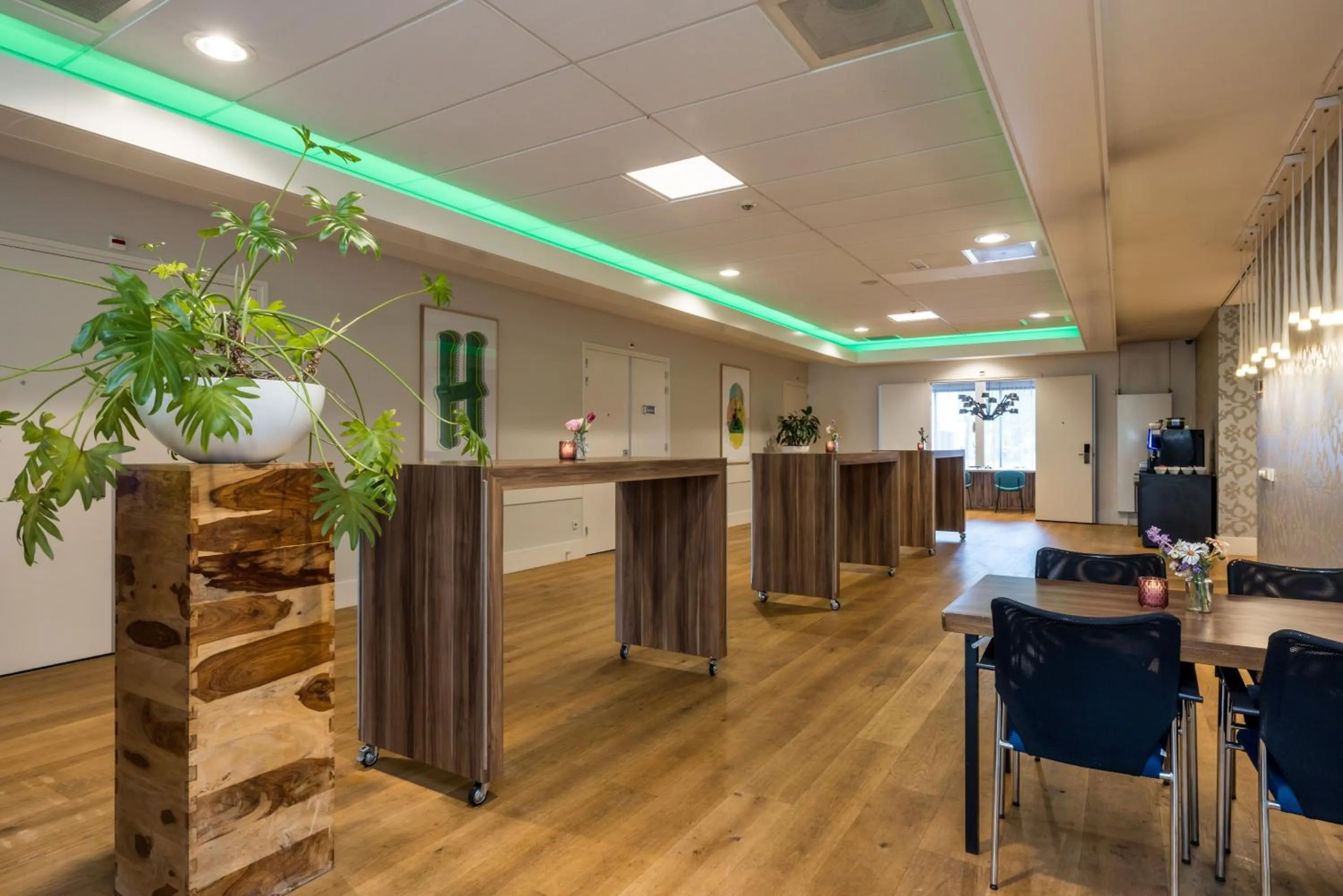 Meeting/conference room in Holiday Inn Eindhoven Centre by IHG