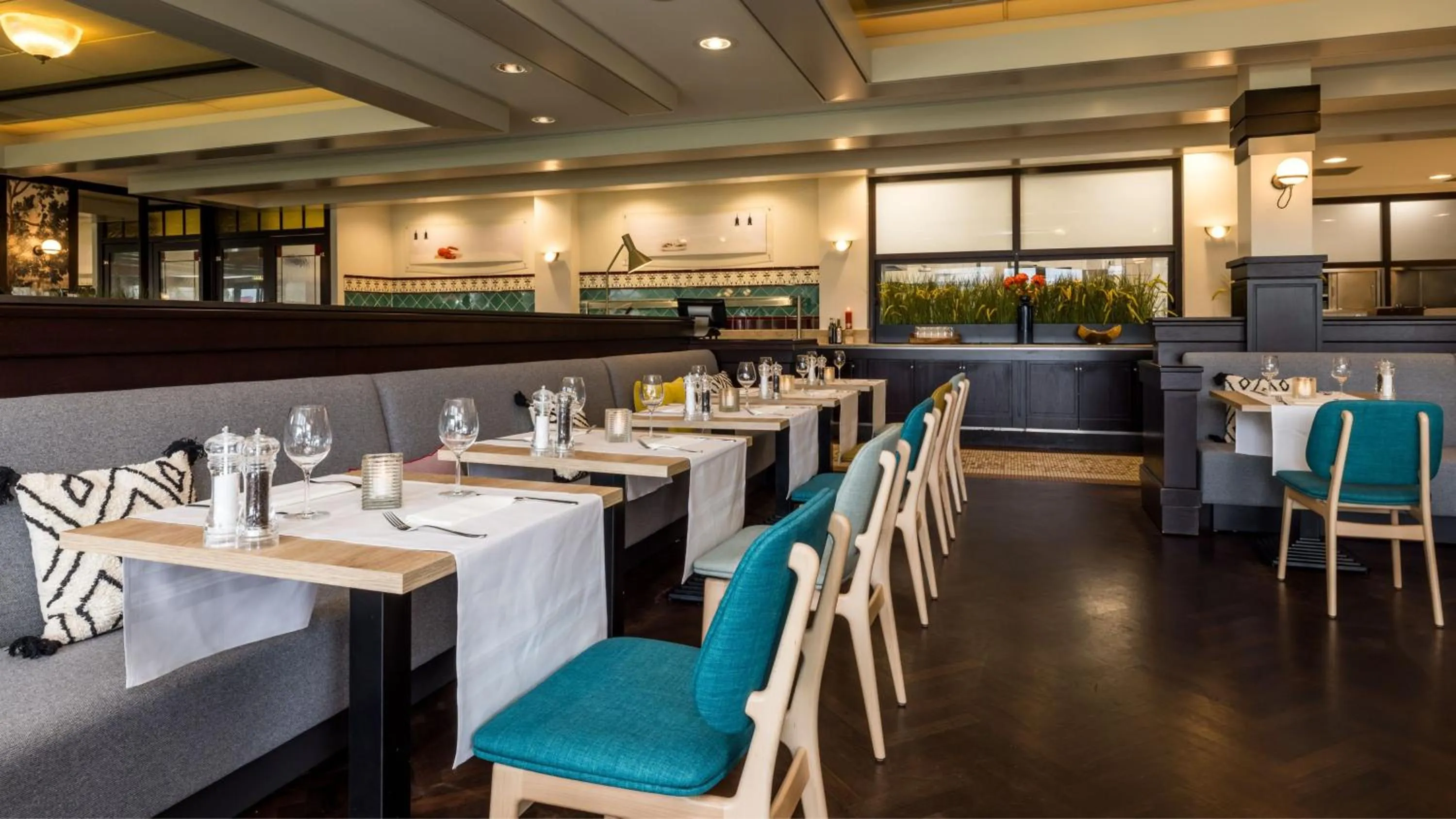 Restaurant/places to eat in Holiday Inn Eindhoven Centre by IHG