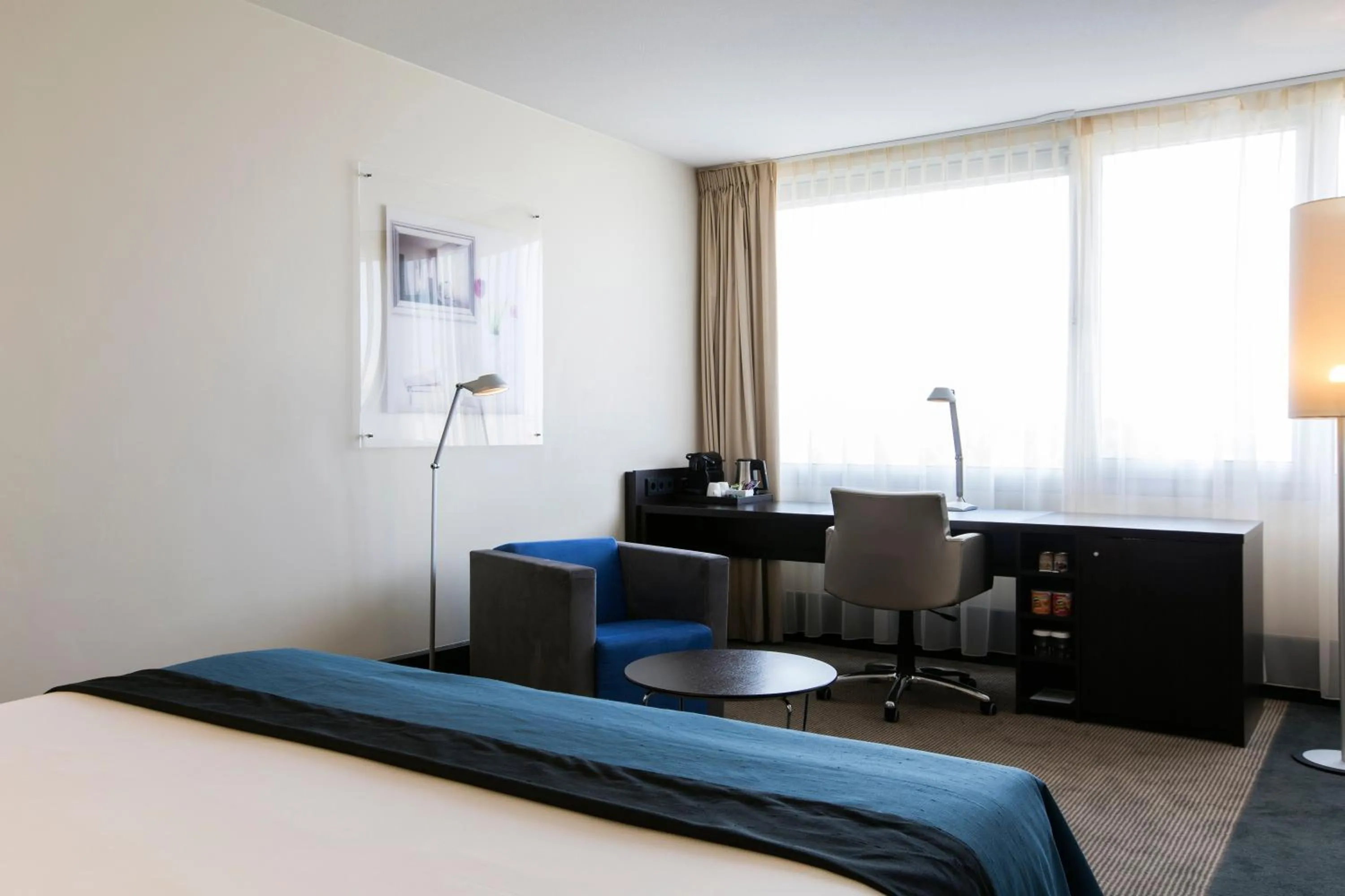 Photo of the whole room, Bed in Holiday Inn Eindhoven Centre by IHG