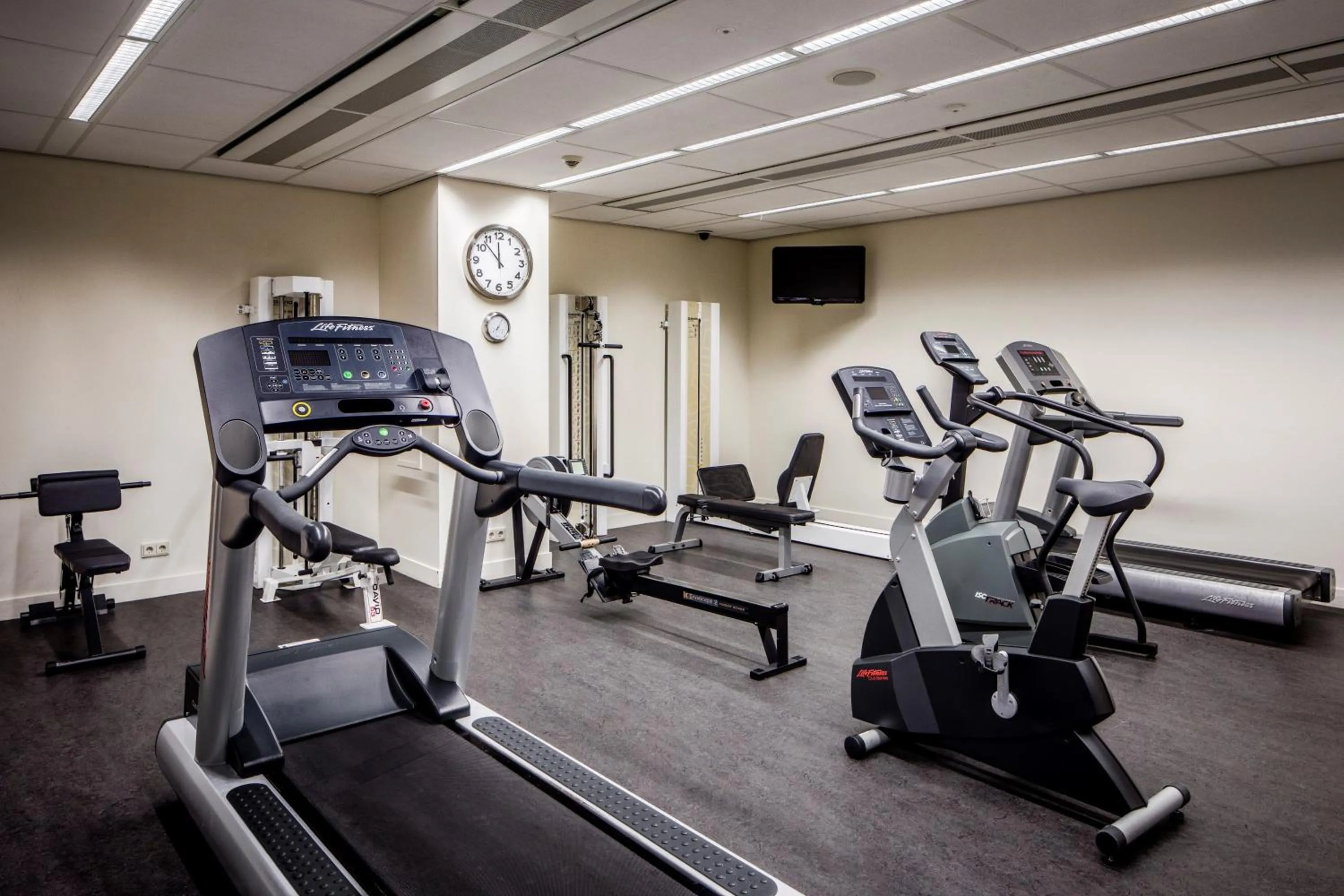 Fitness centre/facilities in Holiday Inn Eindhoven Centre by IHG