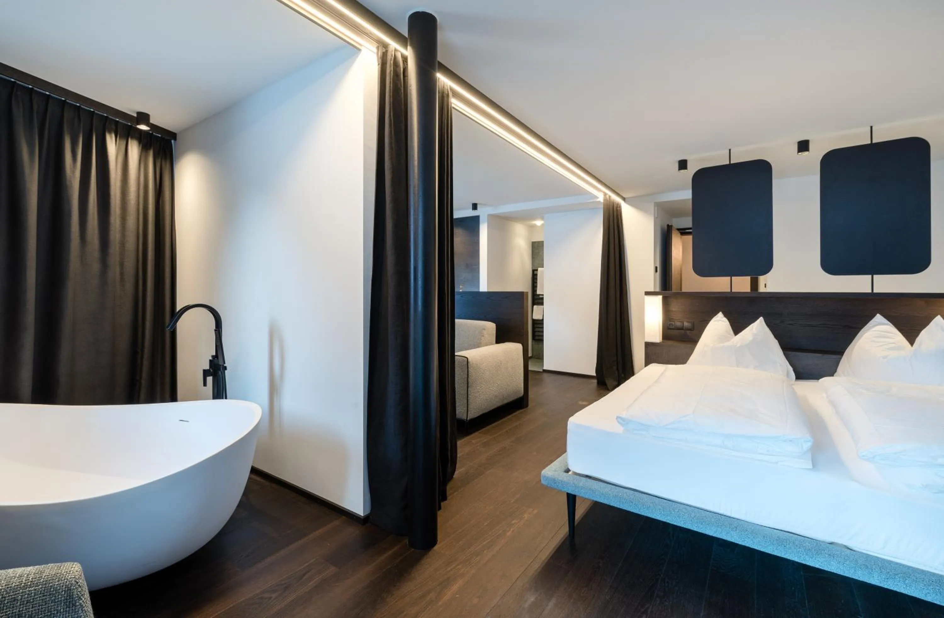 Bedroom, Bed in Hotel Mühlenerhof