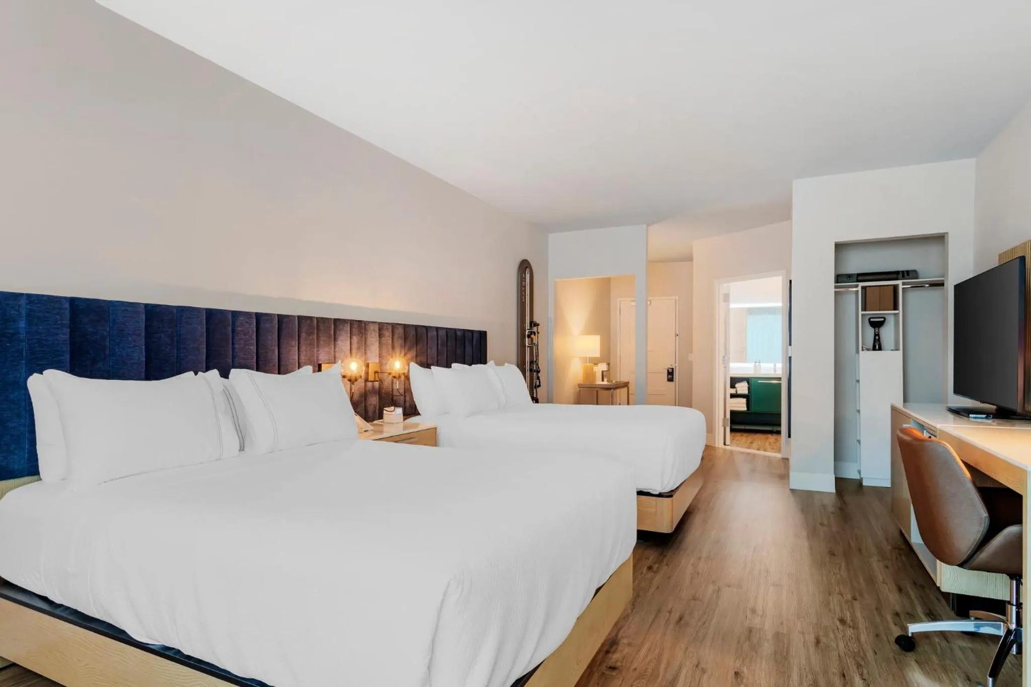 Photo of the whole room, Bed in EVEN Hotel Waco - University Area by IHG