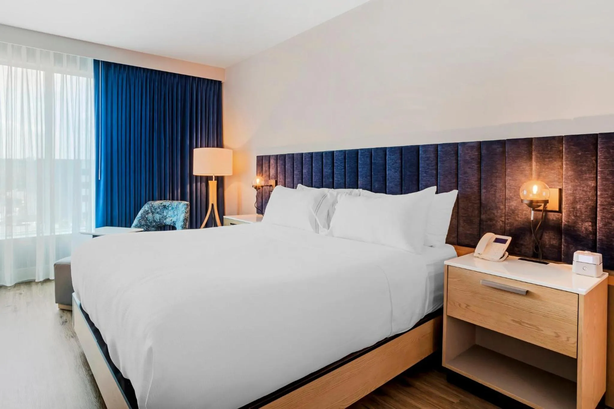 Photo of the whole room, Bed in EVEN Hotel Waco - University Area by IHG