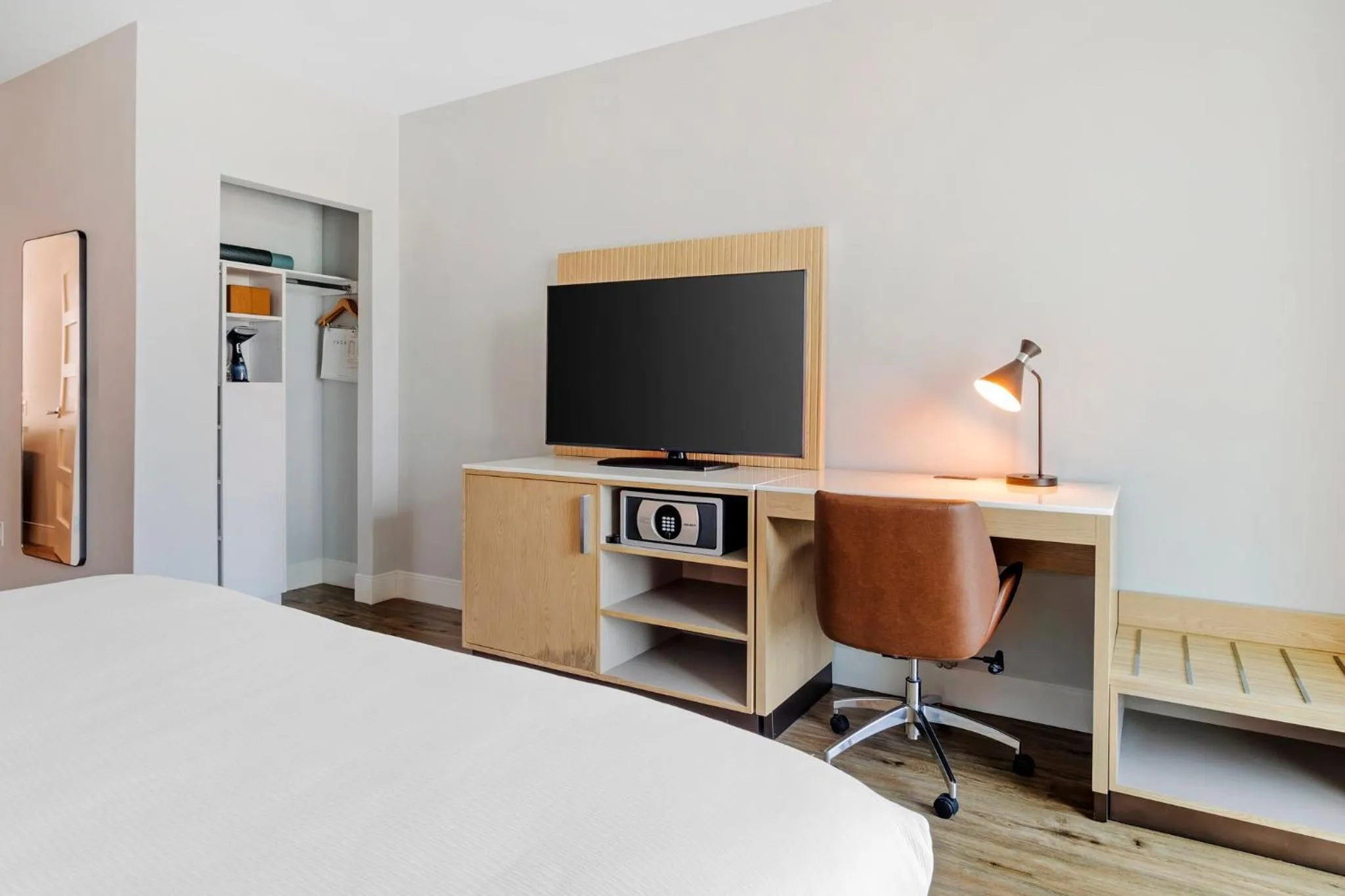 Photo of the whole room, Bed in EVEN Hotel Waco - University Area by IHG