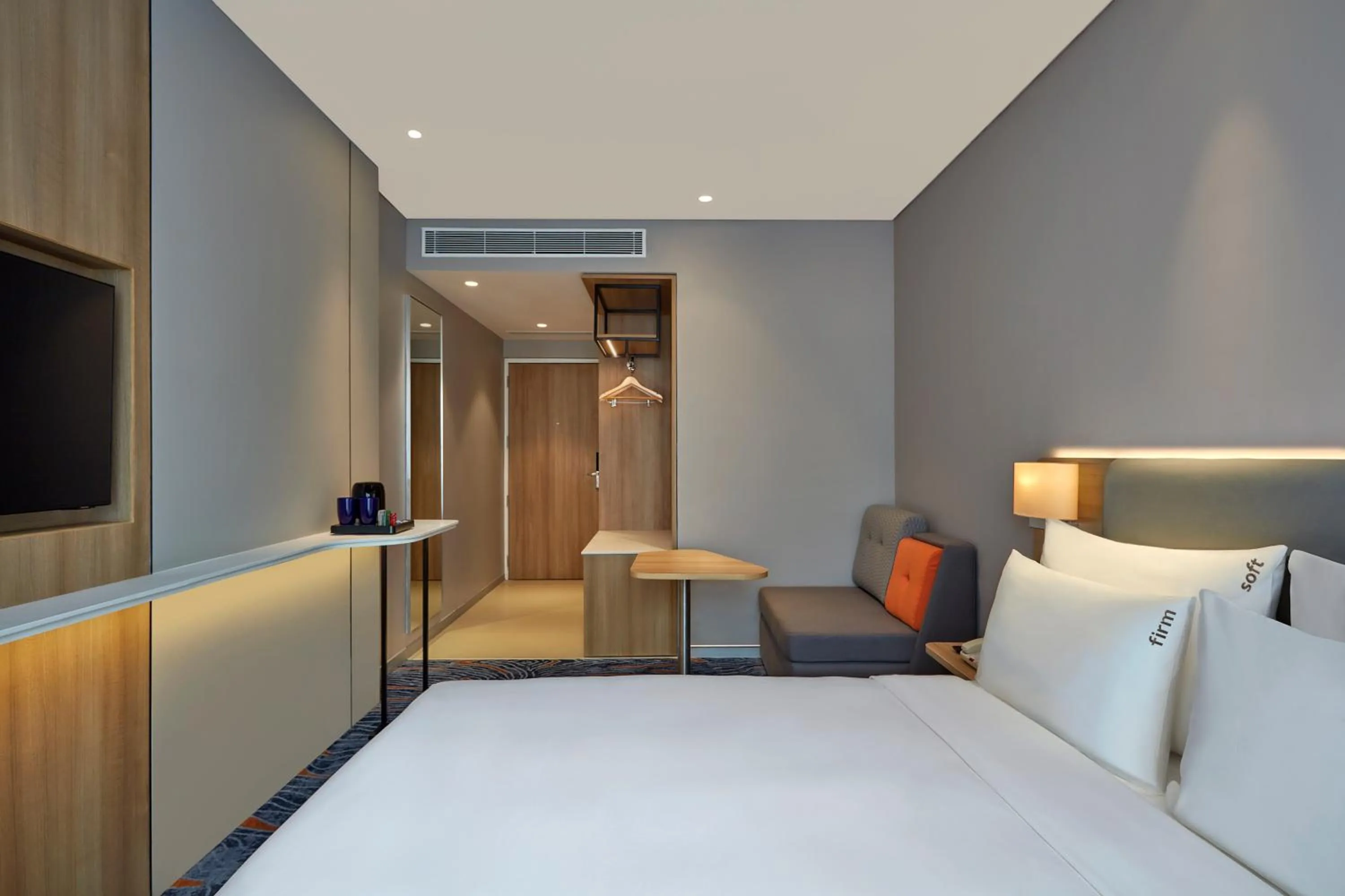 Bed in Holiday Inn Express Bengaluru Bommasandra by IHG