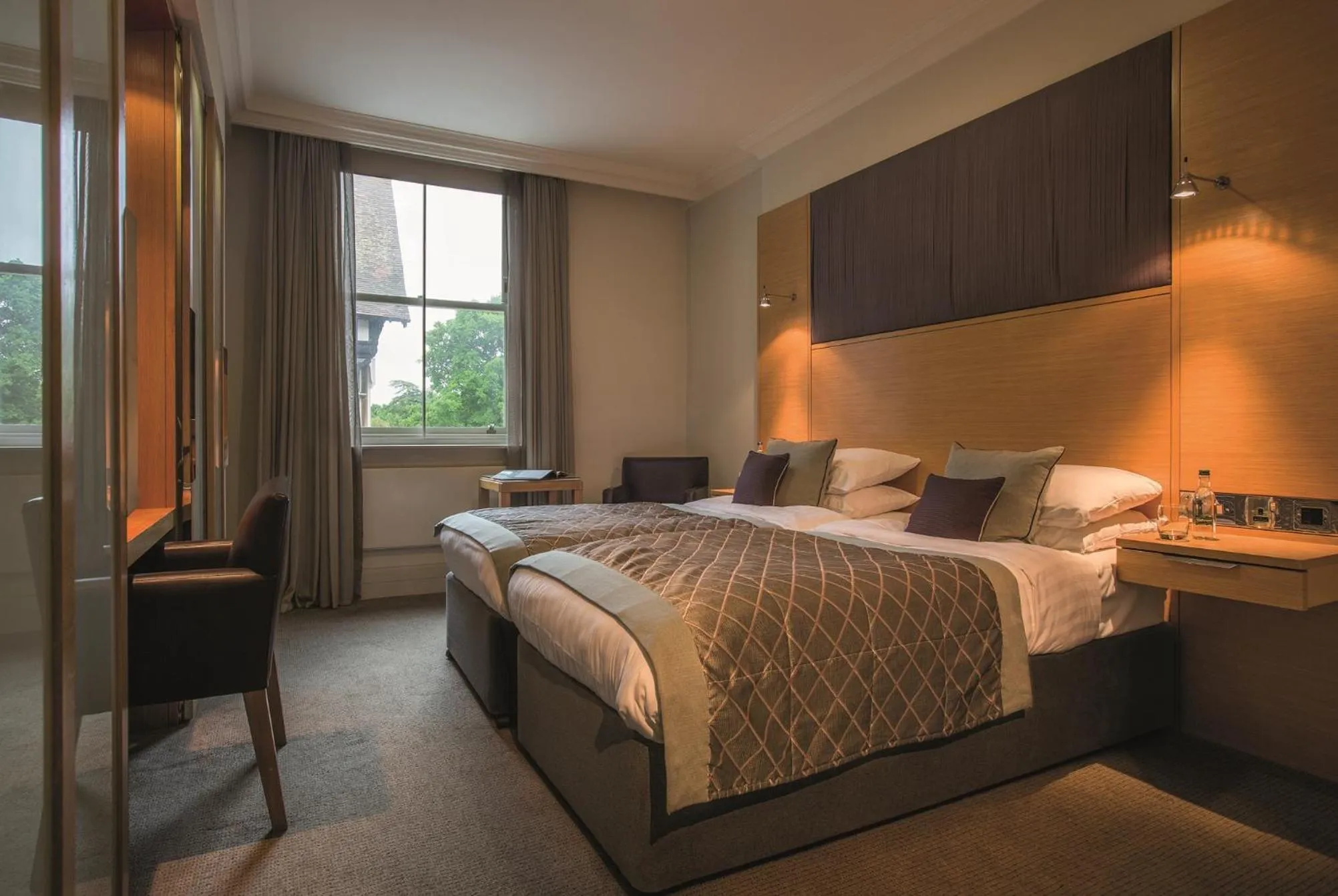 Bed in Woodlands Park Hotel