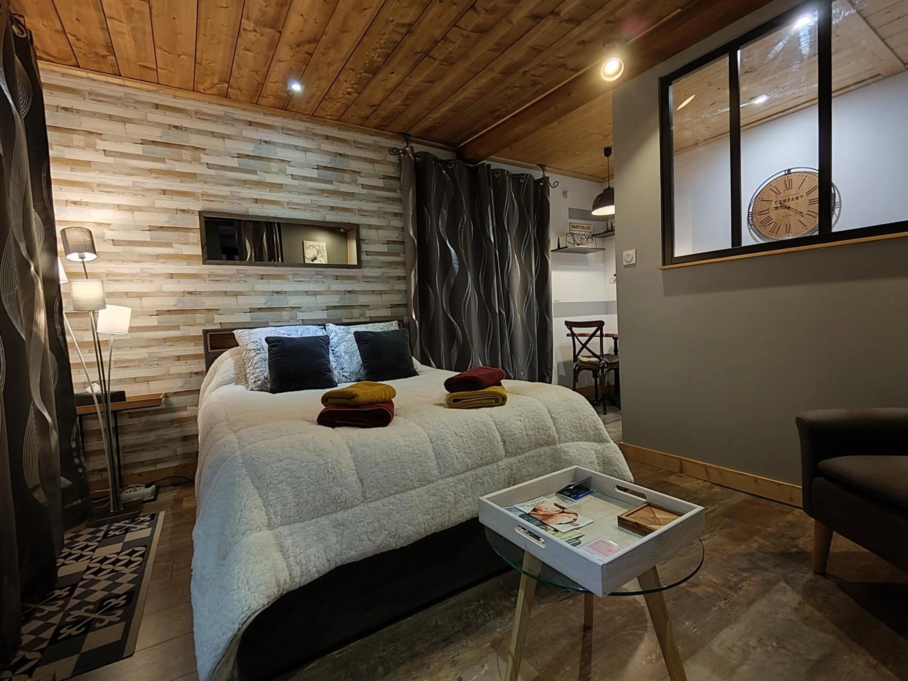 Bed in L' Auberge du château