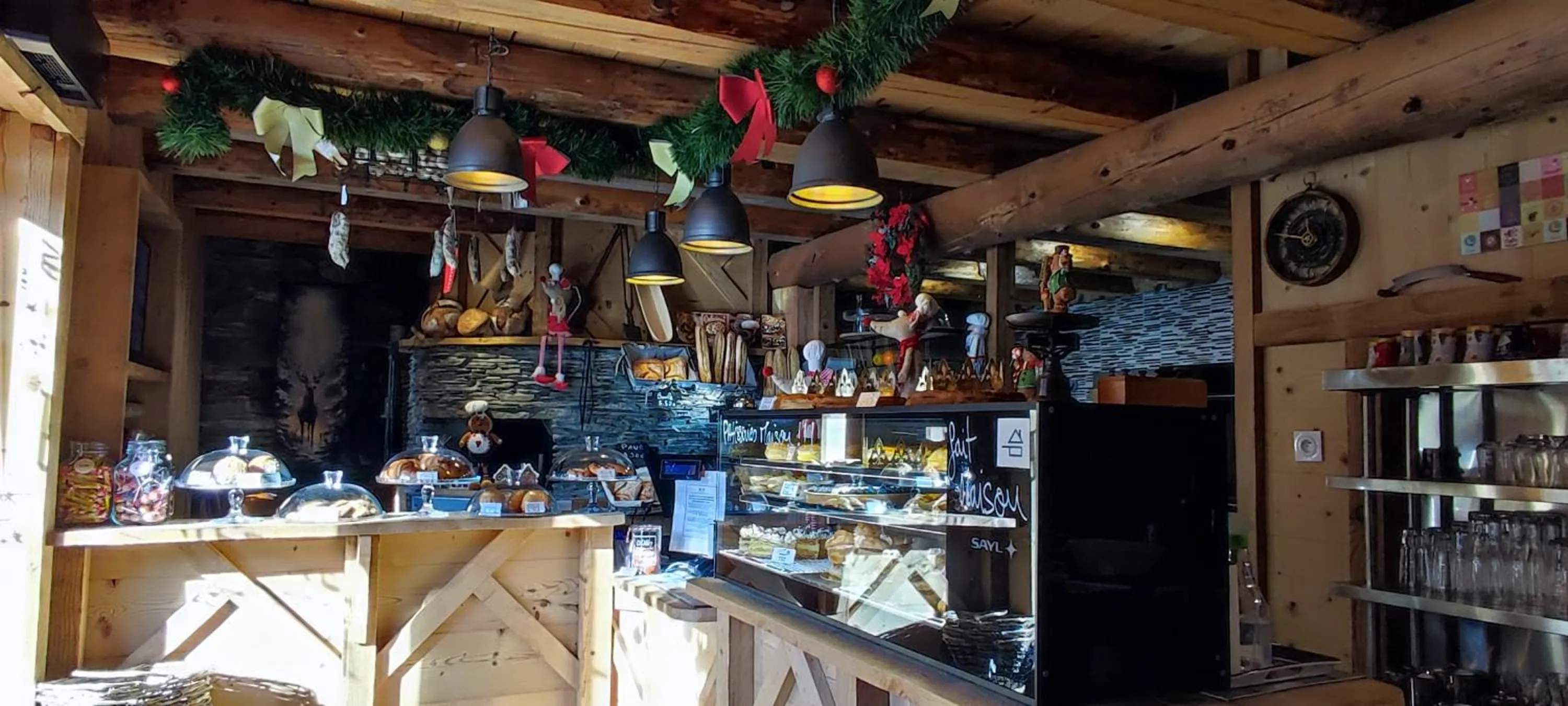 Restaurant/places to eat in L' Auberge du château