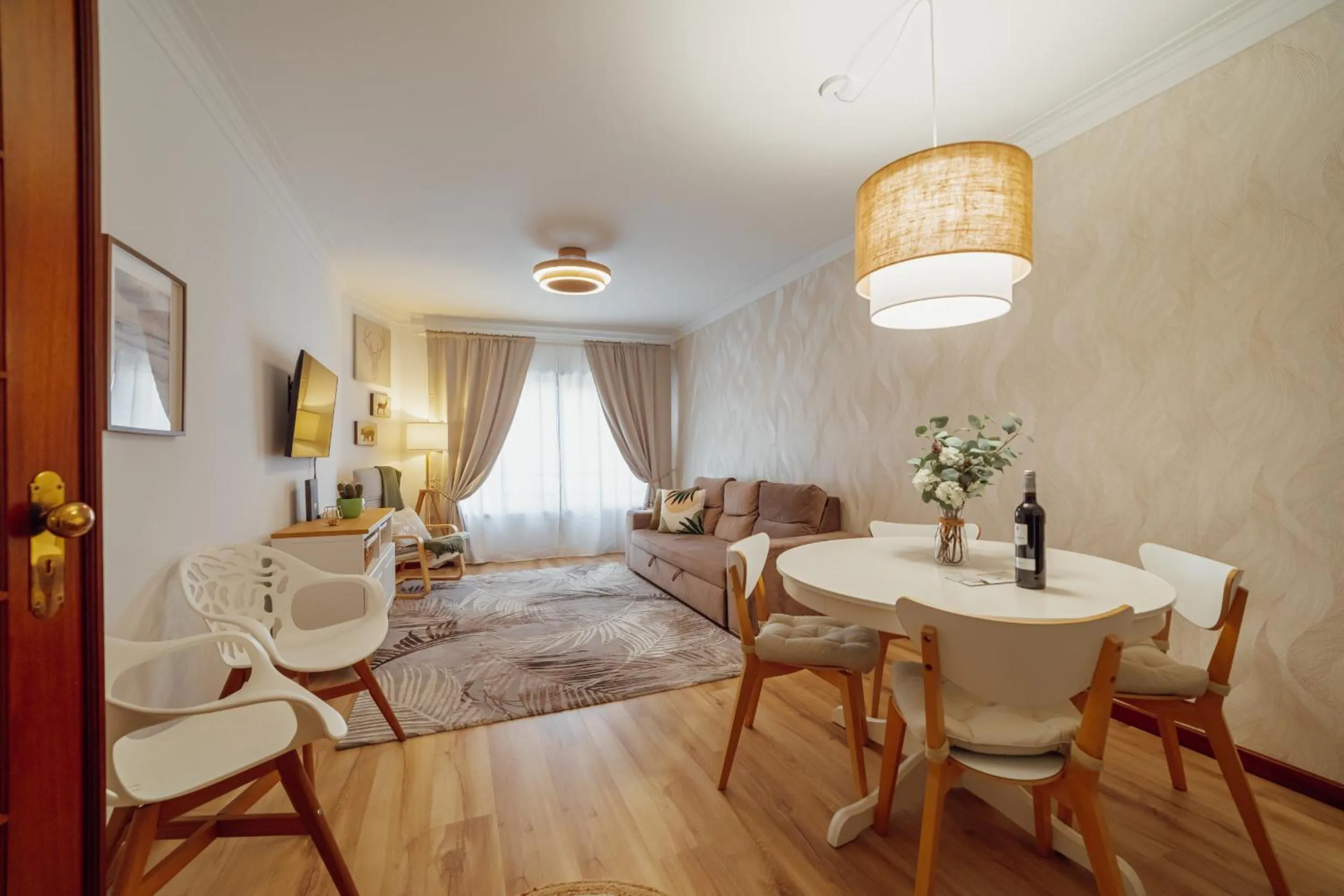Matosinhos Center Premium Apartment by Vacationy