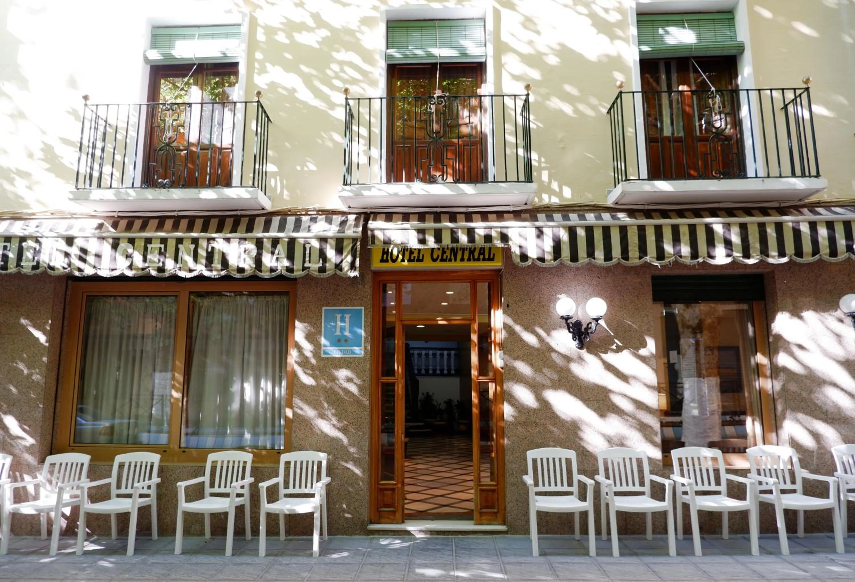 Facade/entrance in Hotel Central