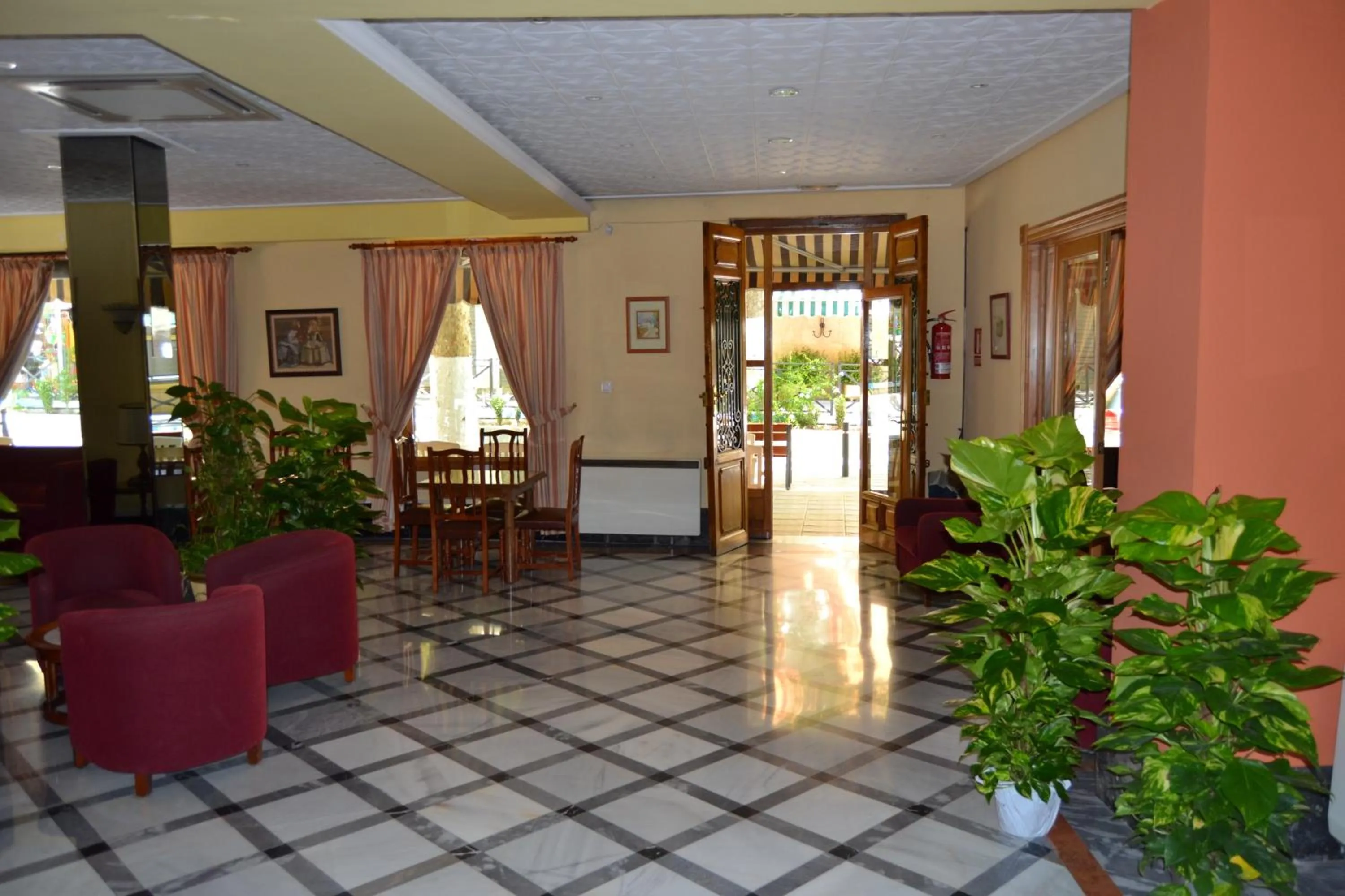 Day in Hotel Central