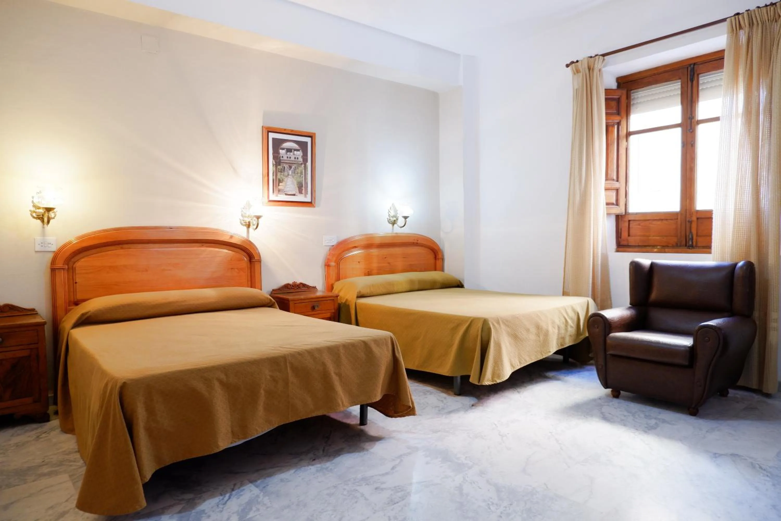 Bedroom, Bed in Hotel Central