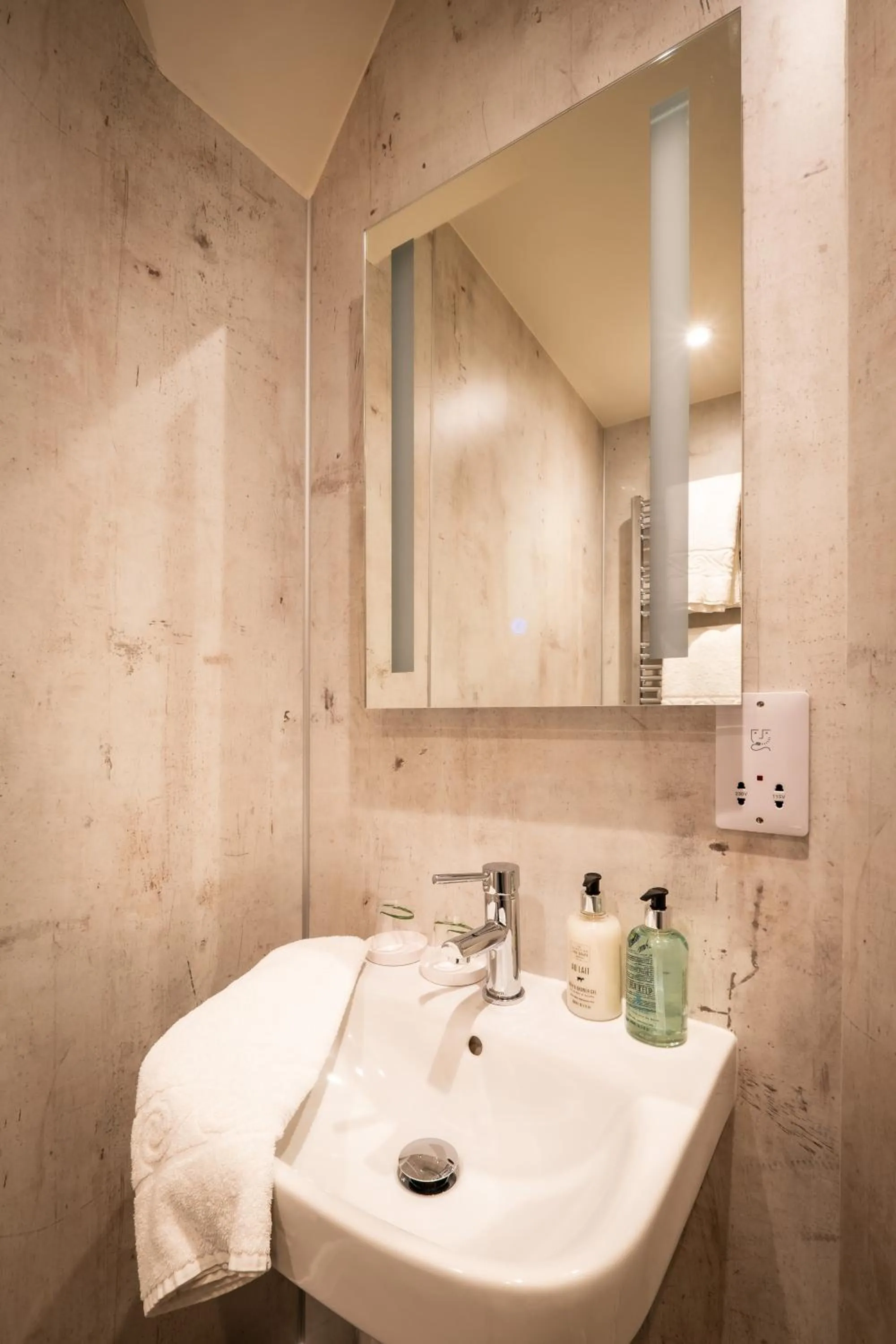 Bathroom in Ambleside Fell Rooms