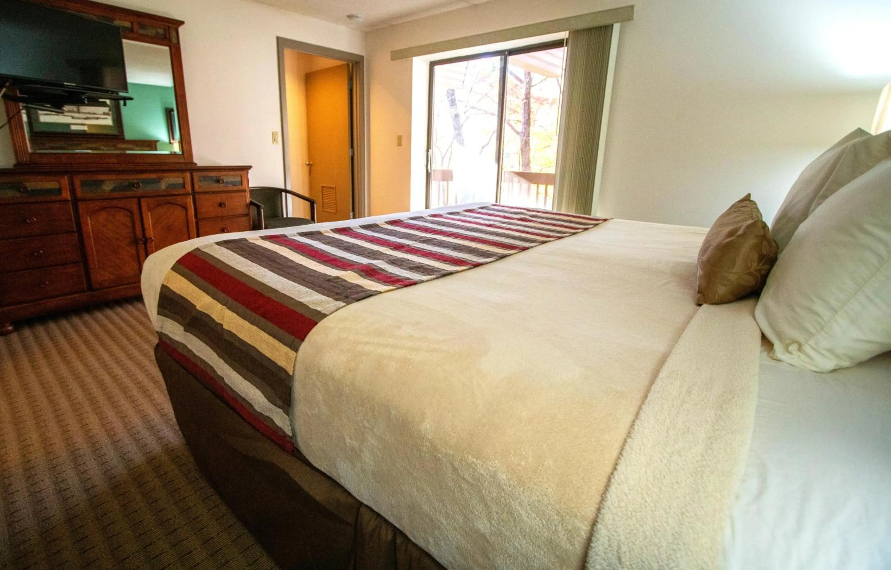 Bed in Fox Run at Lake Lure