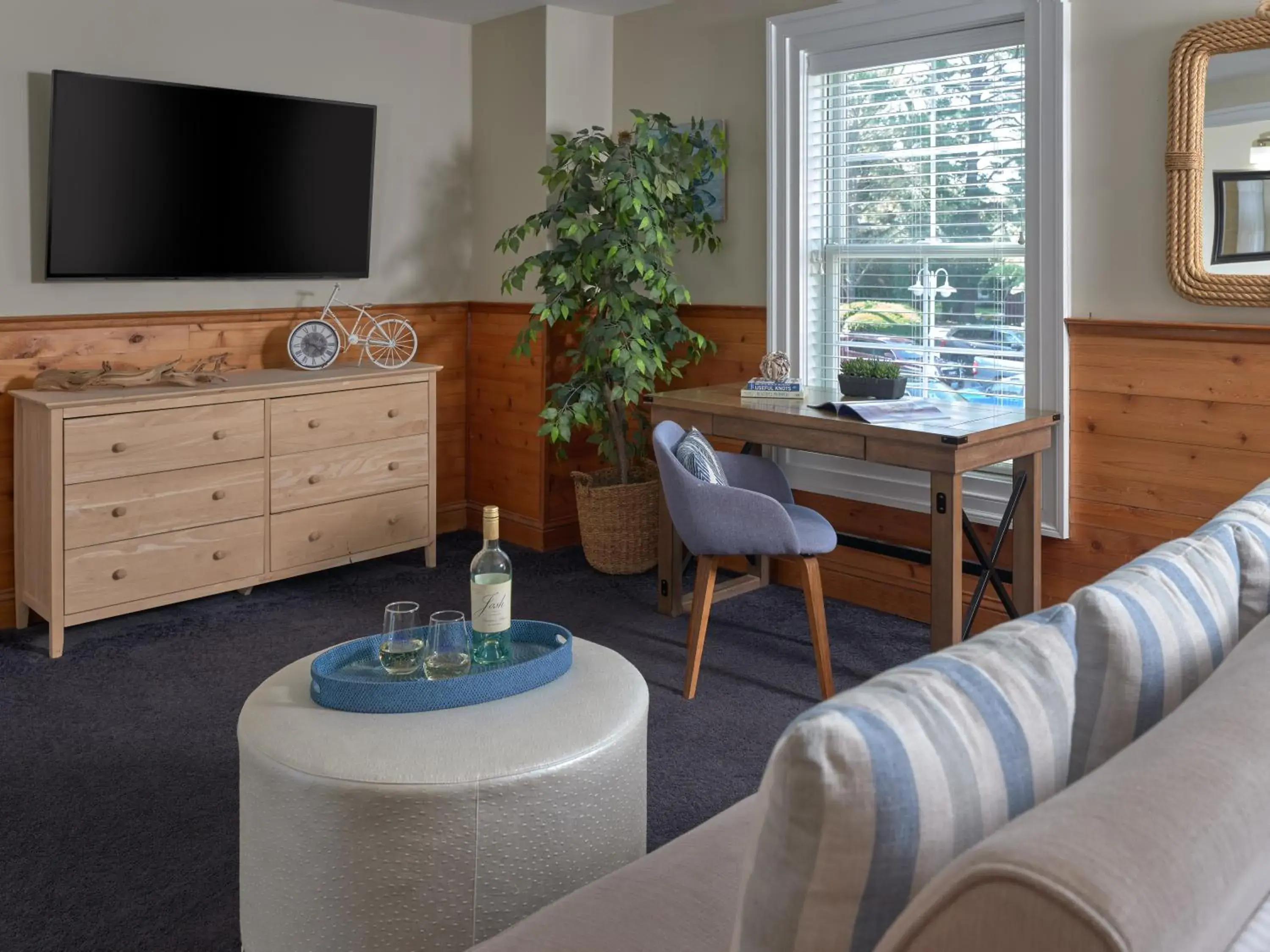 King Suite in St Michaels Harbour Inn, Marina and Spa King Suite in St Michaels Harbour Inn, Marina and Spa
