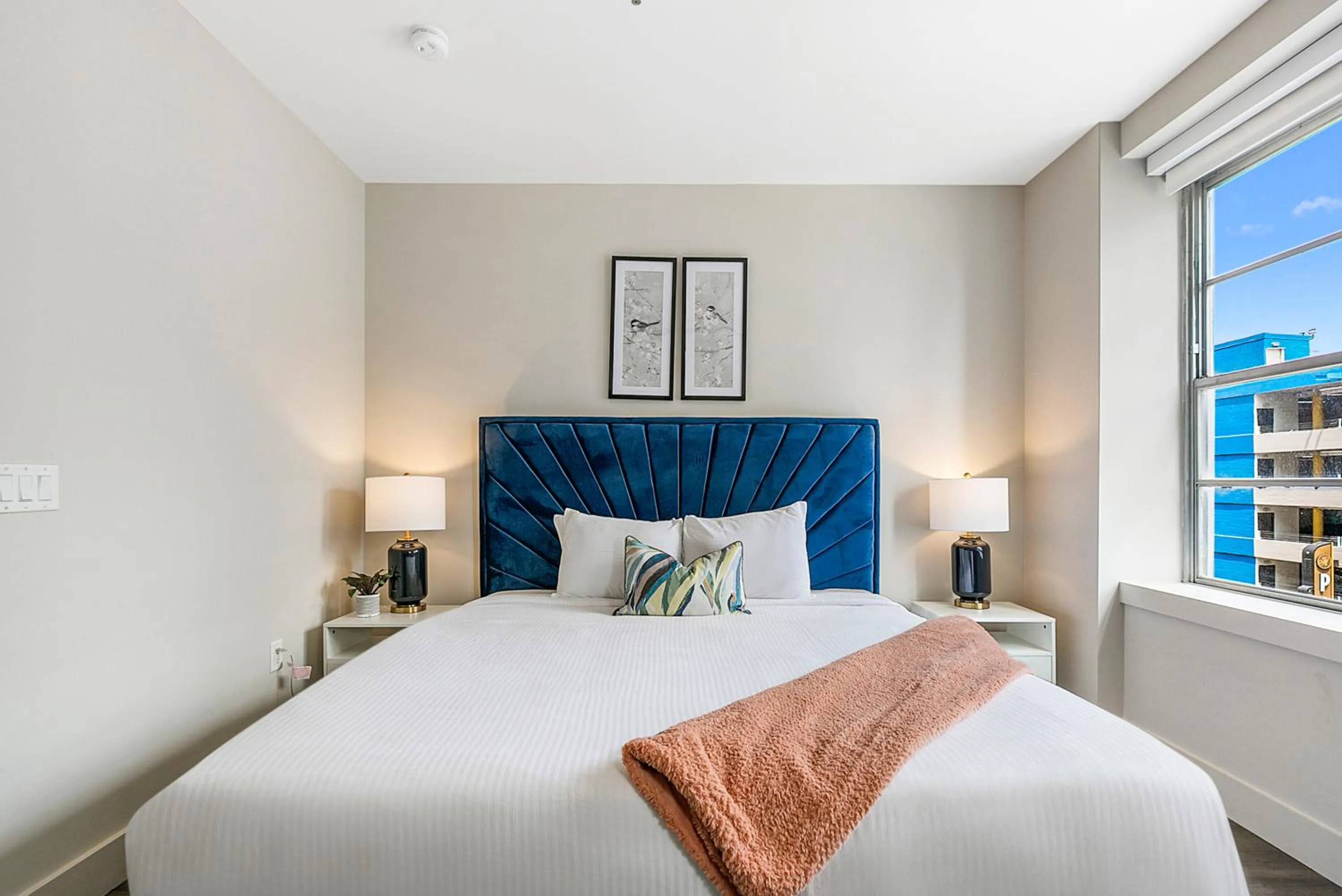 Bed in Charming Studio Near French Quarter