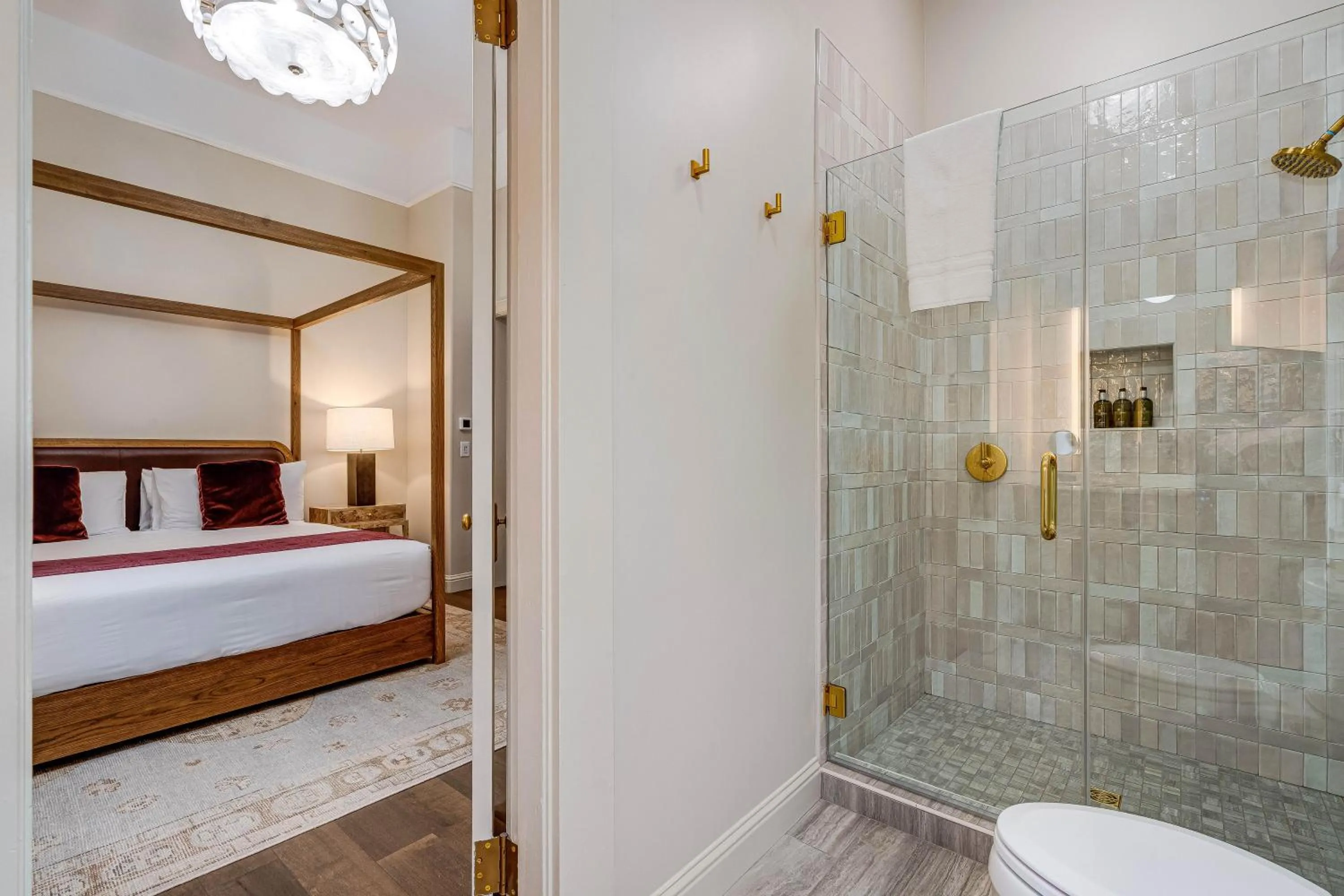 Bathroom, Bed in White House Napa