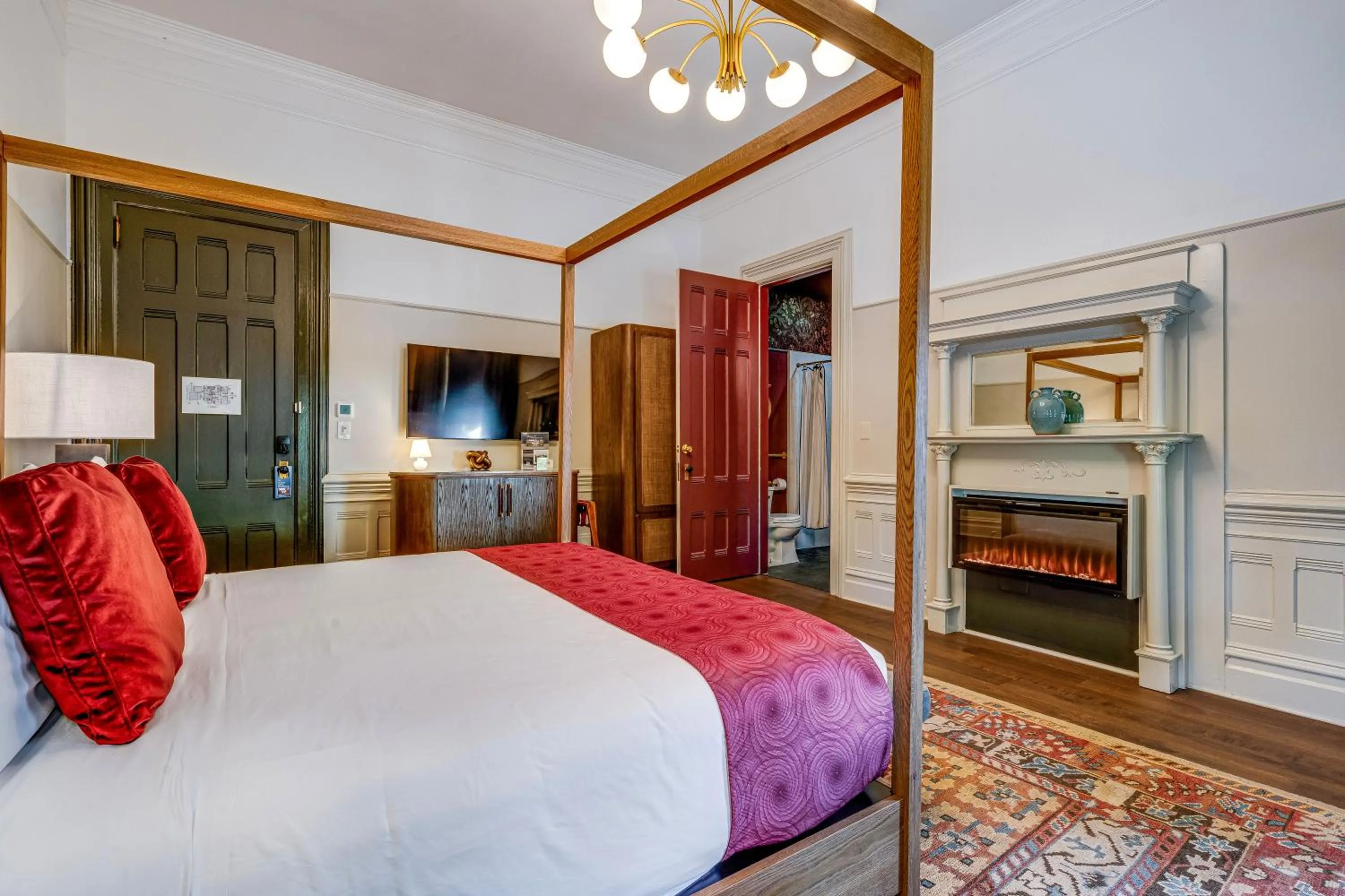 Bed in White House Napa