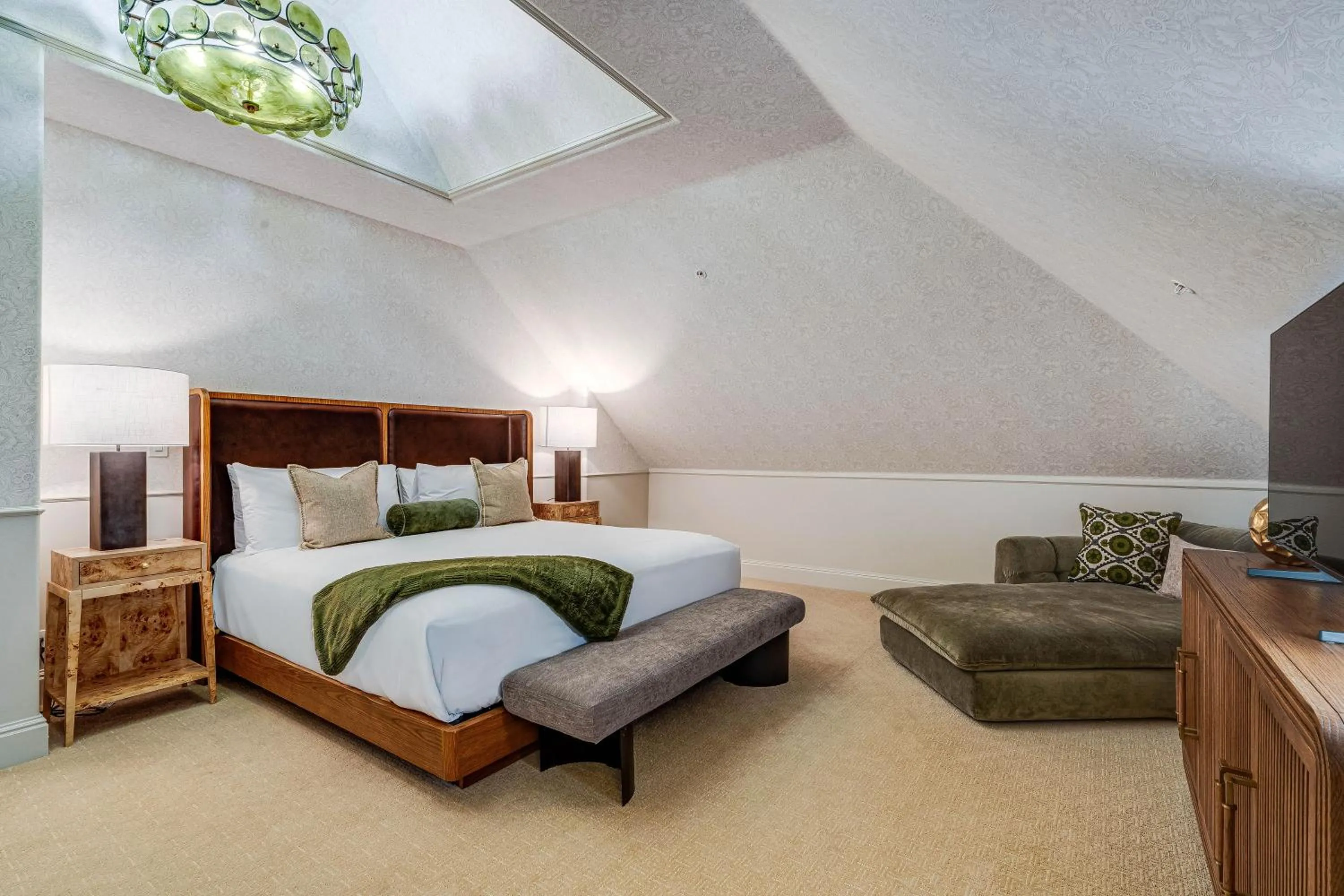 Bed in White House Napa