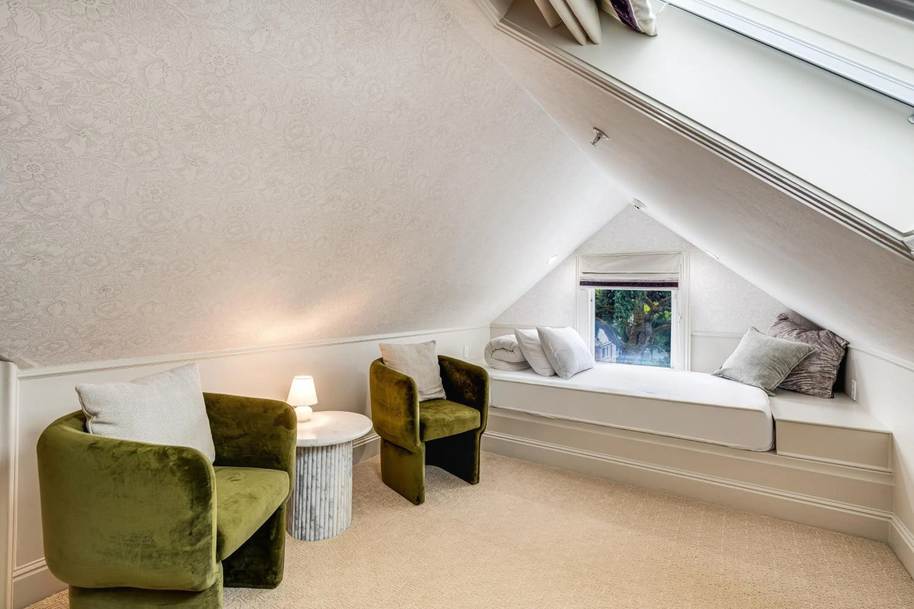 Bed in White House Napa