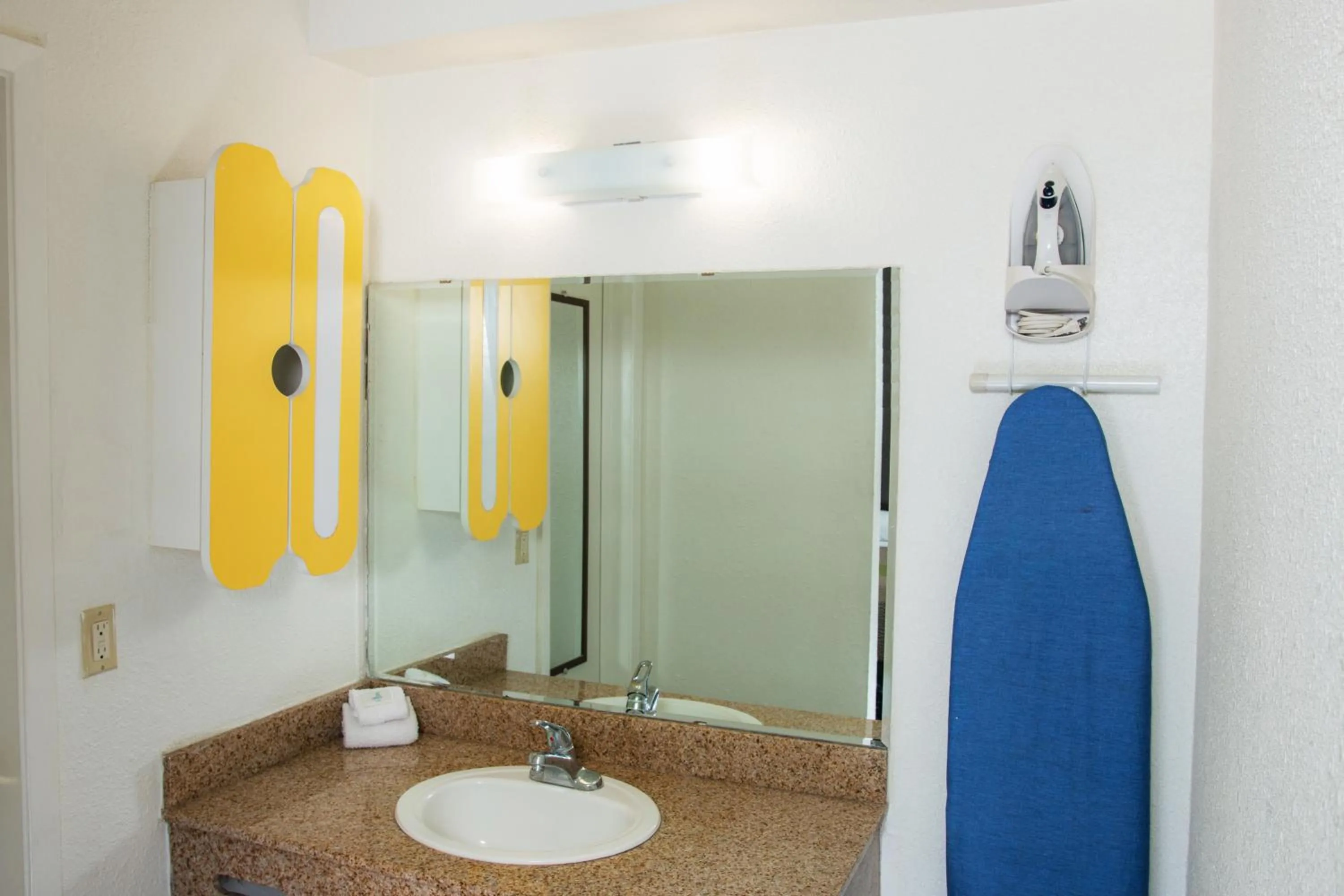 Bathroom in Studio 6-San Antonio, TX - Lackland AFB