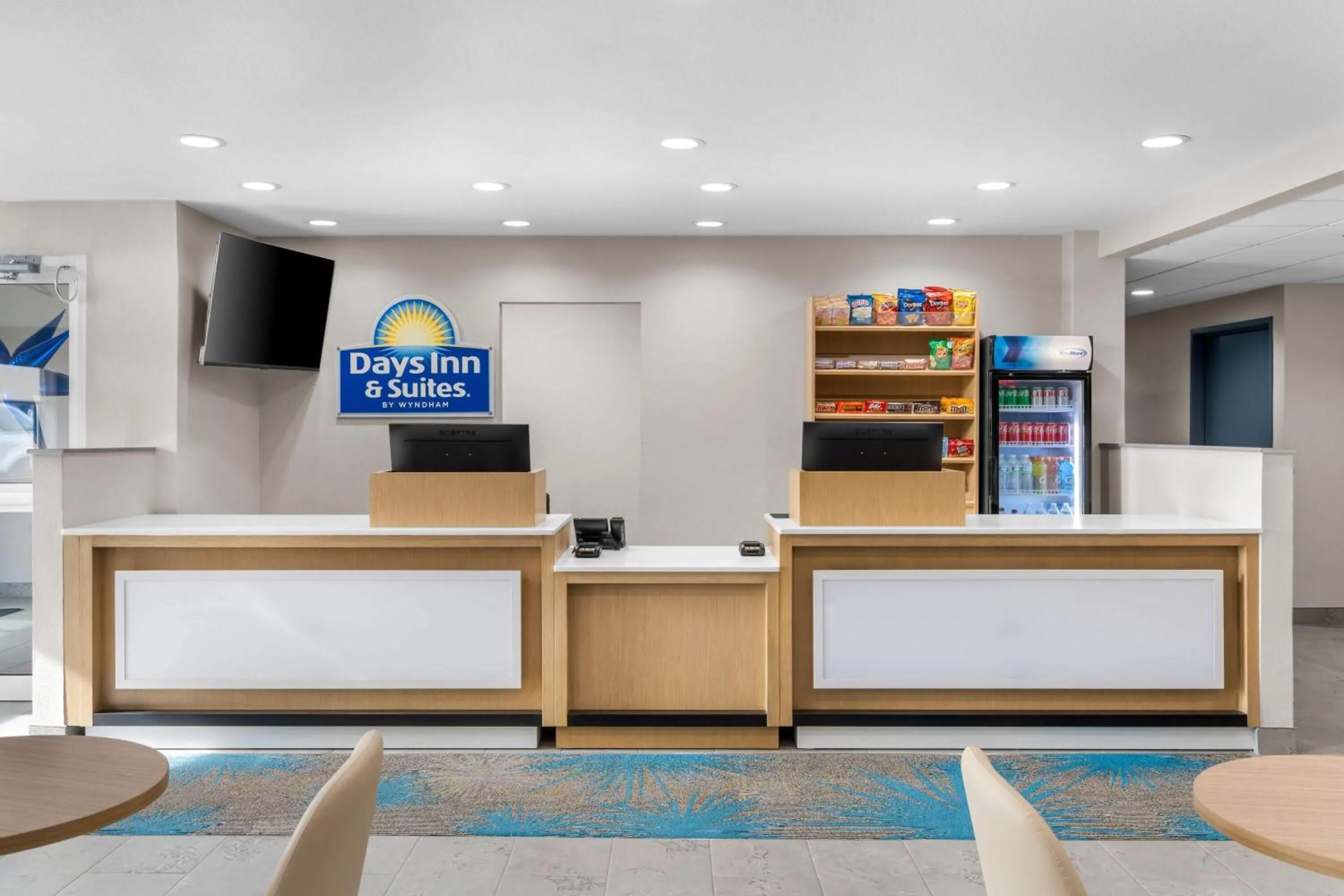 Lobby or reception in Days Inn & Suites by Wyndham Brandon Amphitheater
