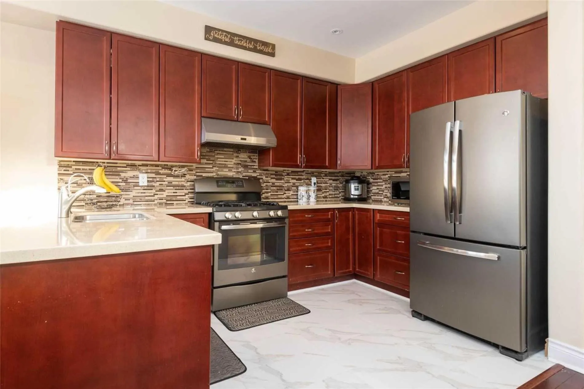 Kitchen or kitchenette in Jazzy Home Stay