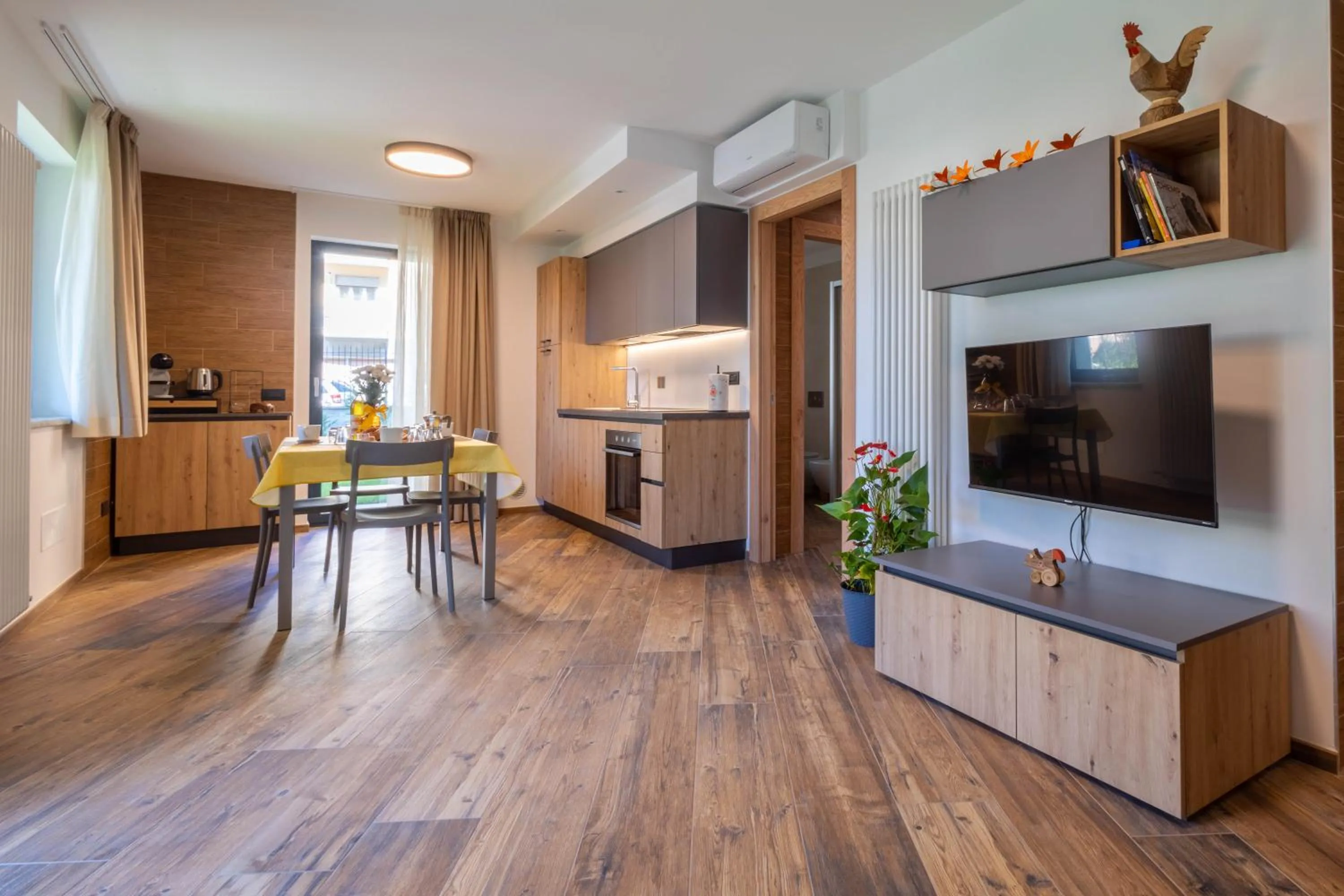 Kitchen or kitchenette in San Martin Holidays Home - Stay, Work & Fun