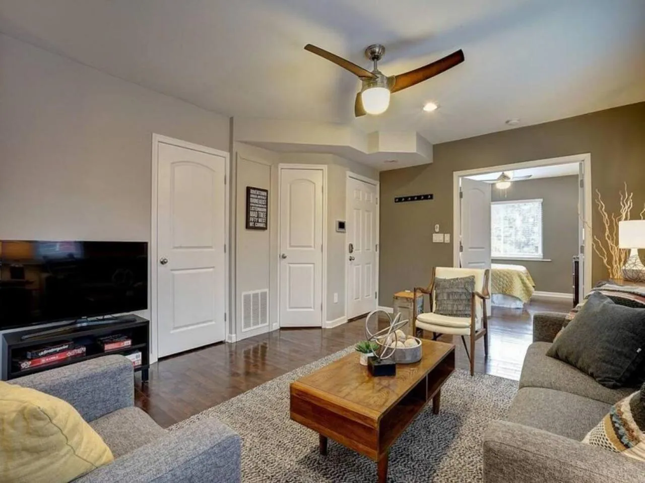 Two Comfy Condos Near City Center OTR UC Zoo