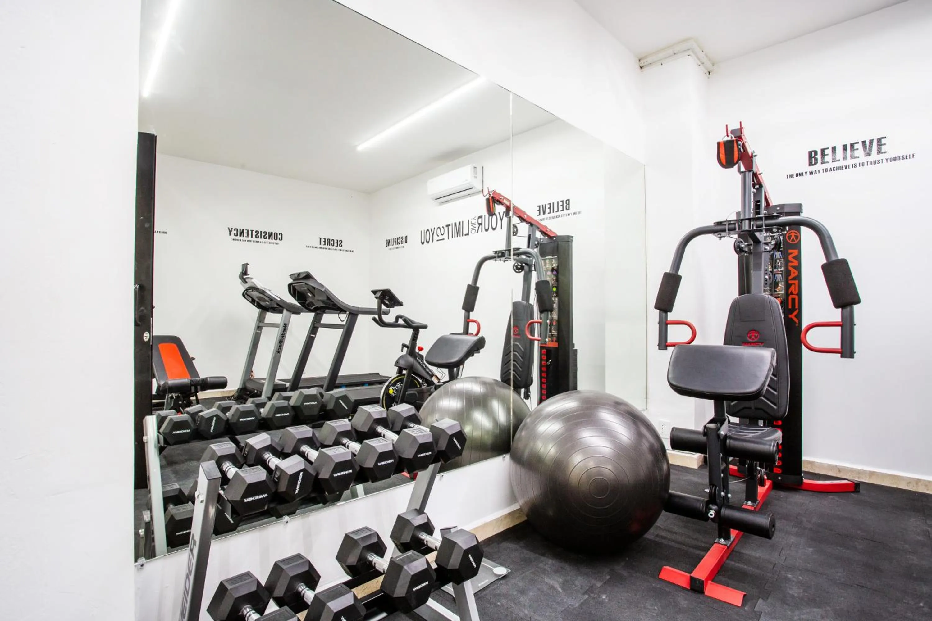 Fitness centre/facilities in Hotel Suites Mar Elena